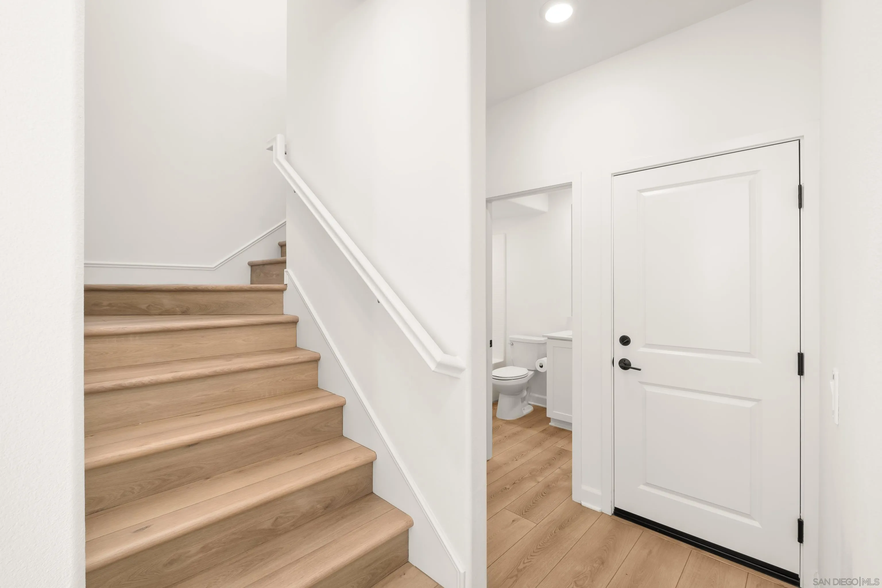 https://cdn.realtyfeed.com/cdn/127/260019065/a28da2578ee1fc7e21abf9bc416fdb92.webp