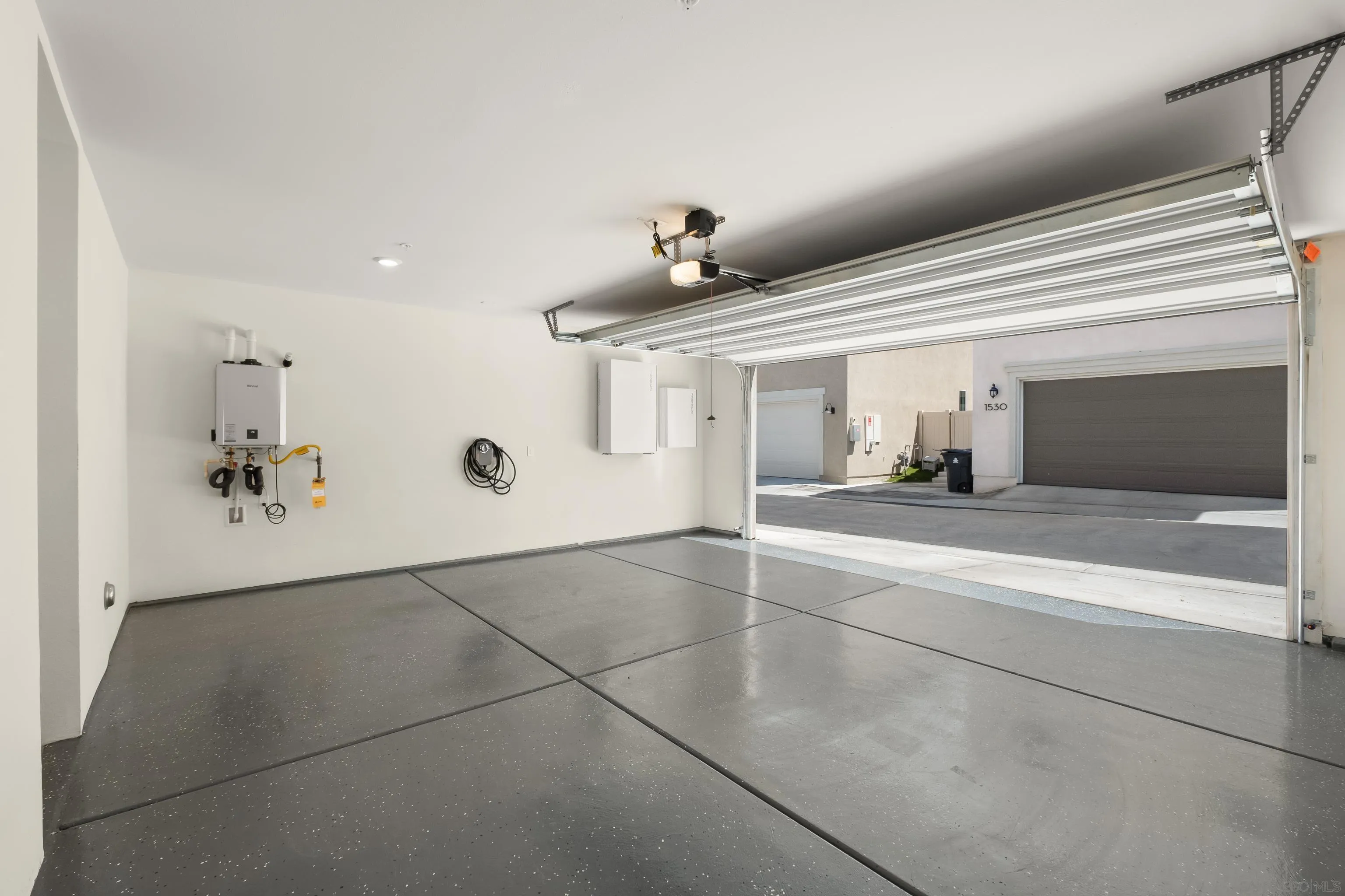 https://cdn.realtyfeed.com/cdn/127/260019065/b2b67fe78908de4787940a6d1e3b5fa8.webp