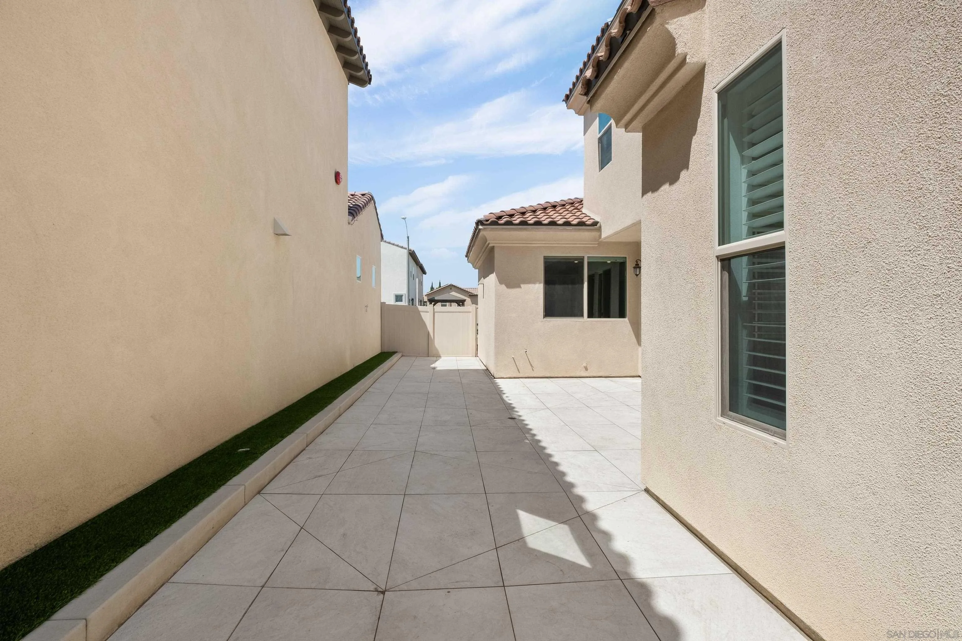 https://cdn.realtyfeed.com/cdn/127/260019065/c3ee006743490056ff8351b3c42b744b.webp