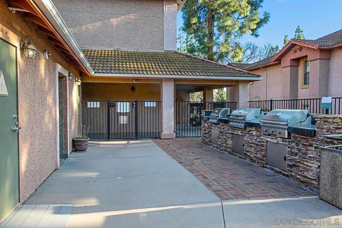 Photo #33: 260019068 Listing: Photo #33