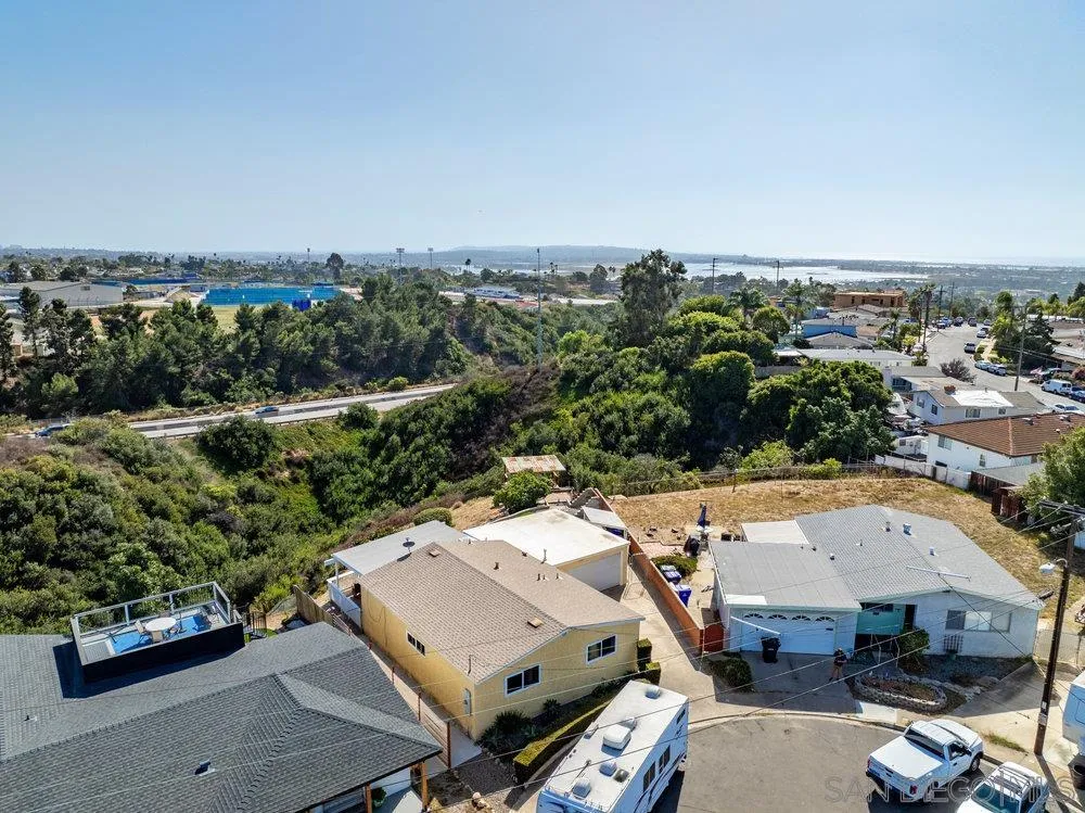 https://cdn.realtyfeed.com/cdn/127/260019069/69f23b08257a485845f3c6ff3f046a76.webp
