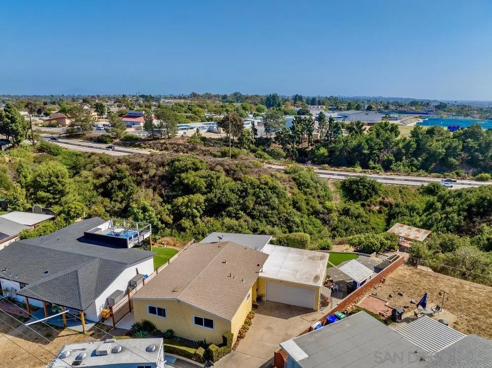 https://cdn.realtyfeed.com/cdn/127/260019069/972f8c36209fc1f344326013f991a4d4.webp