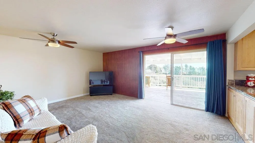 https://cdn.realtyfeed.com/cdn/127/260019069/aa75b14c062d7bc356772d2b58cd8872.webp