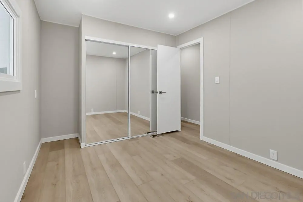 https://cdn.realtyfeed.com/cdn/127/260019070/2d5295394d26952aba7644e4bf576d3b.webp
