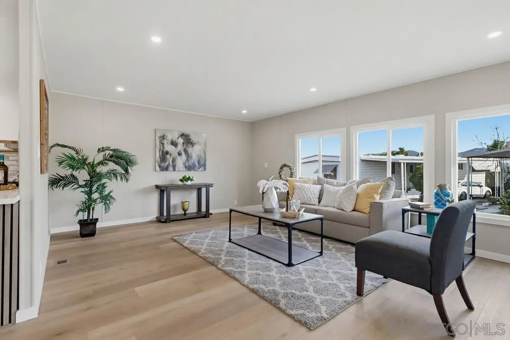 https://cdn.realtyfeed.com/cdn/127/260019070/7ef3772728f2b66059bb3cbf675db0ca.webp