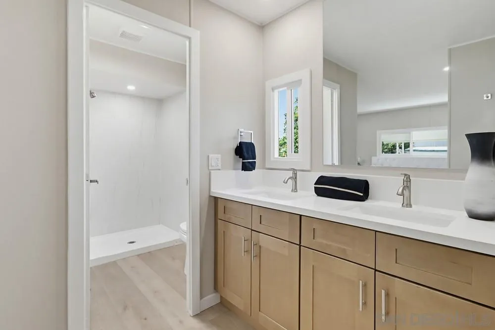 https://cdn.realtyfeed.com/cdn/127/260019070/ed2e101a6e363f43bb99cab0dbee6ce1.webp