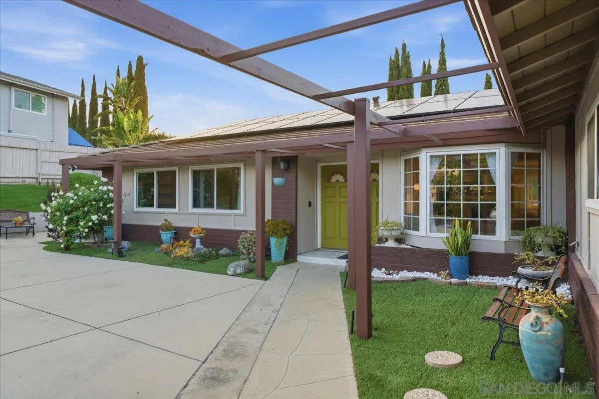 1872 Craigmore, Escondido, CA 92027 - Main photo, Escondido, CA