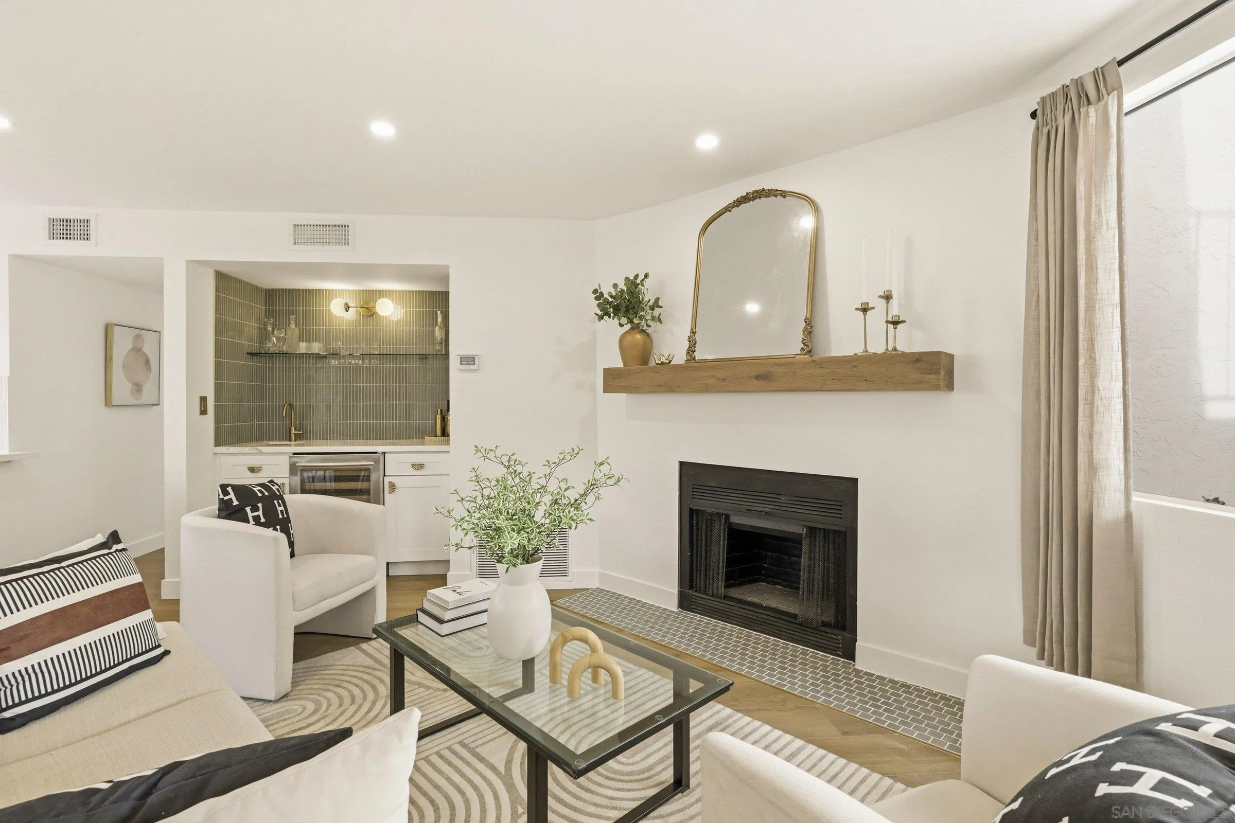 1263 Robinson Unit 13, San Diego, CA 92103 - Photo 3 of 33, San Diego, CA