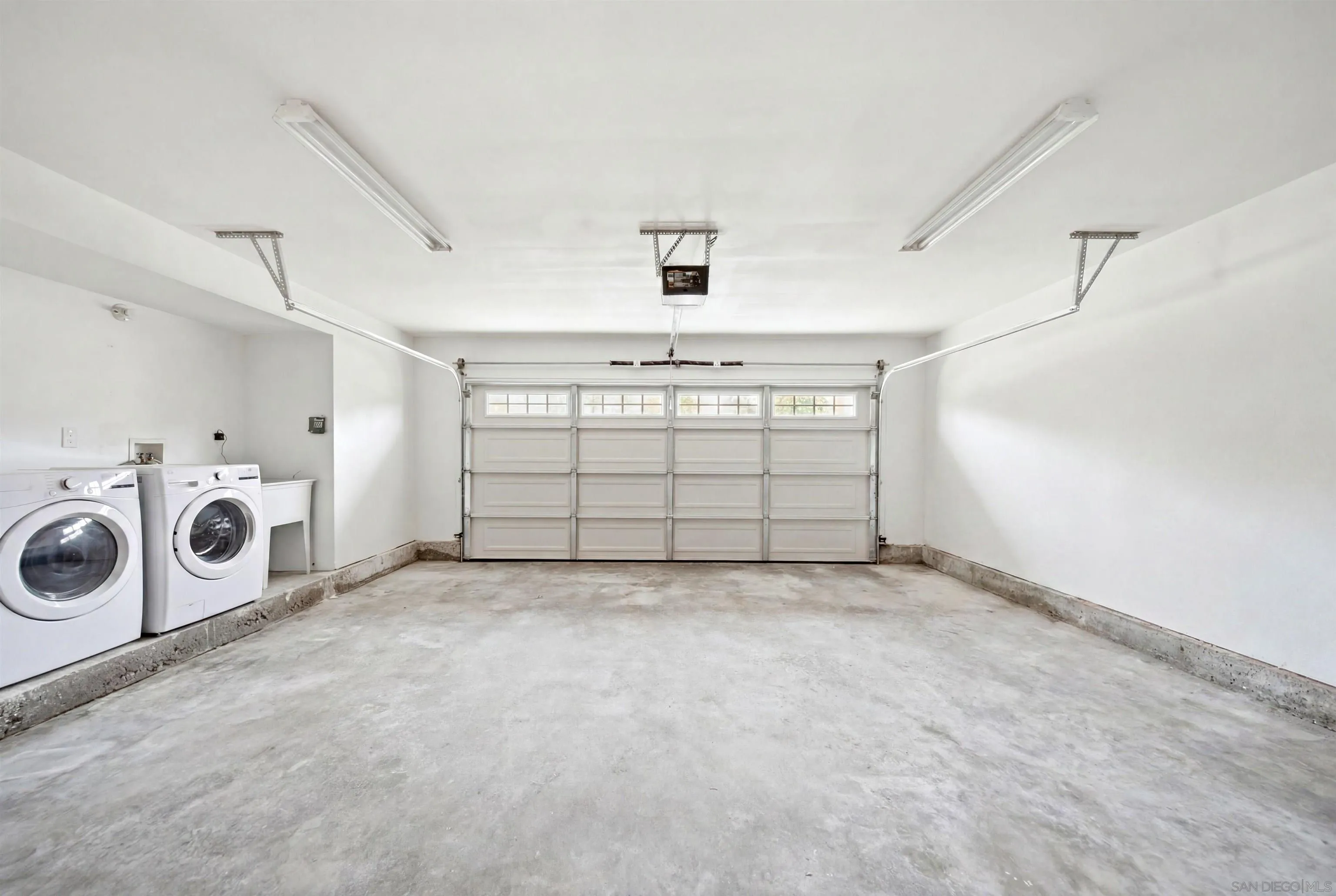 https://cdn.realtyfeed.com/cdn/127/260019076/1804faf5c9ea02dbb0b89b0e1332d33b.webp