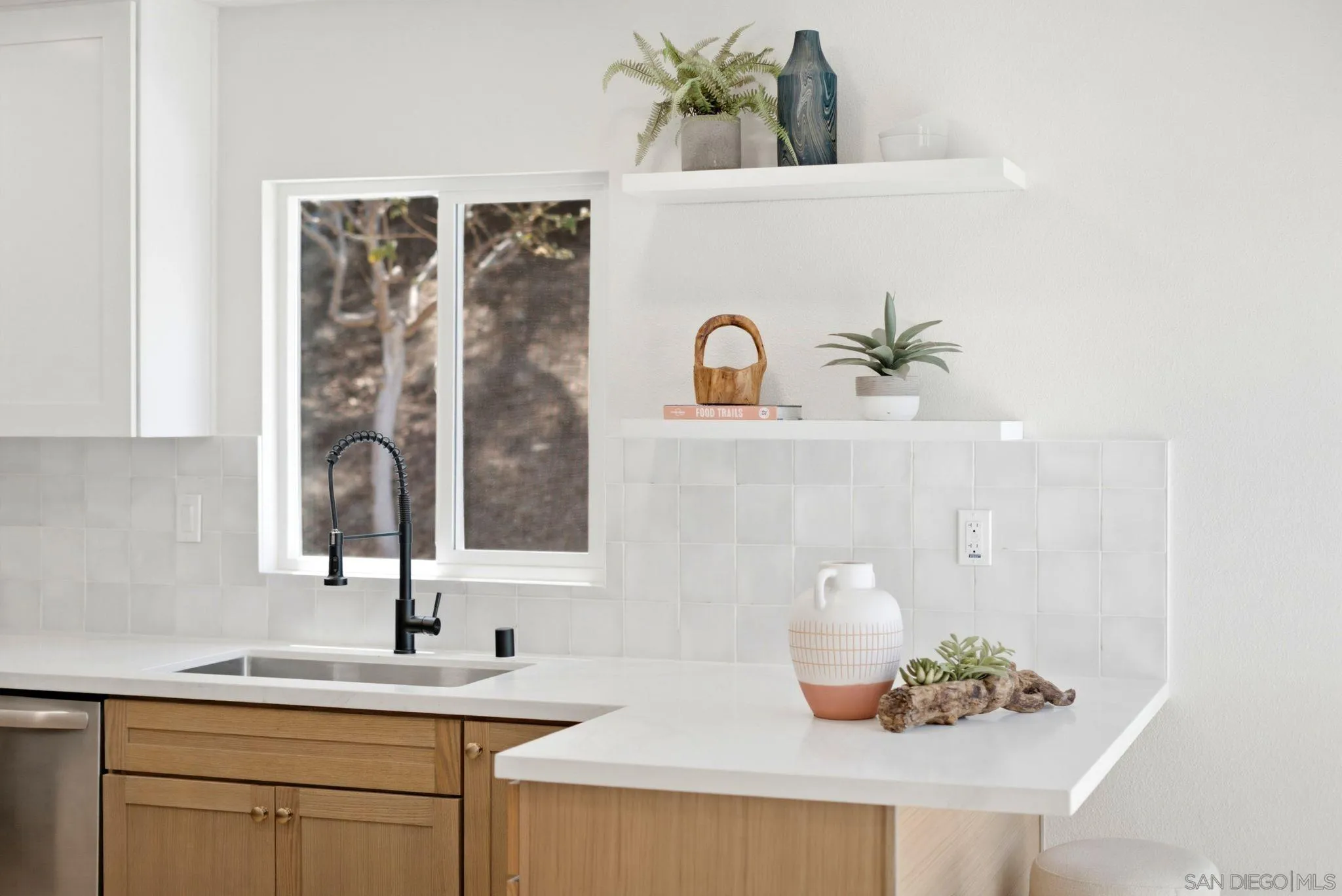 https://cdn.realtyfeed.com/cdn/127/260019076/3f1ecfc820a1d9c17d75dea164bf85f2.webp