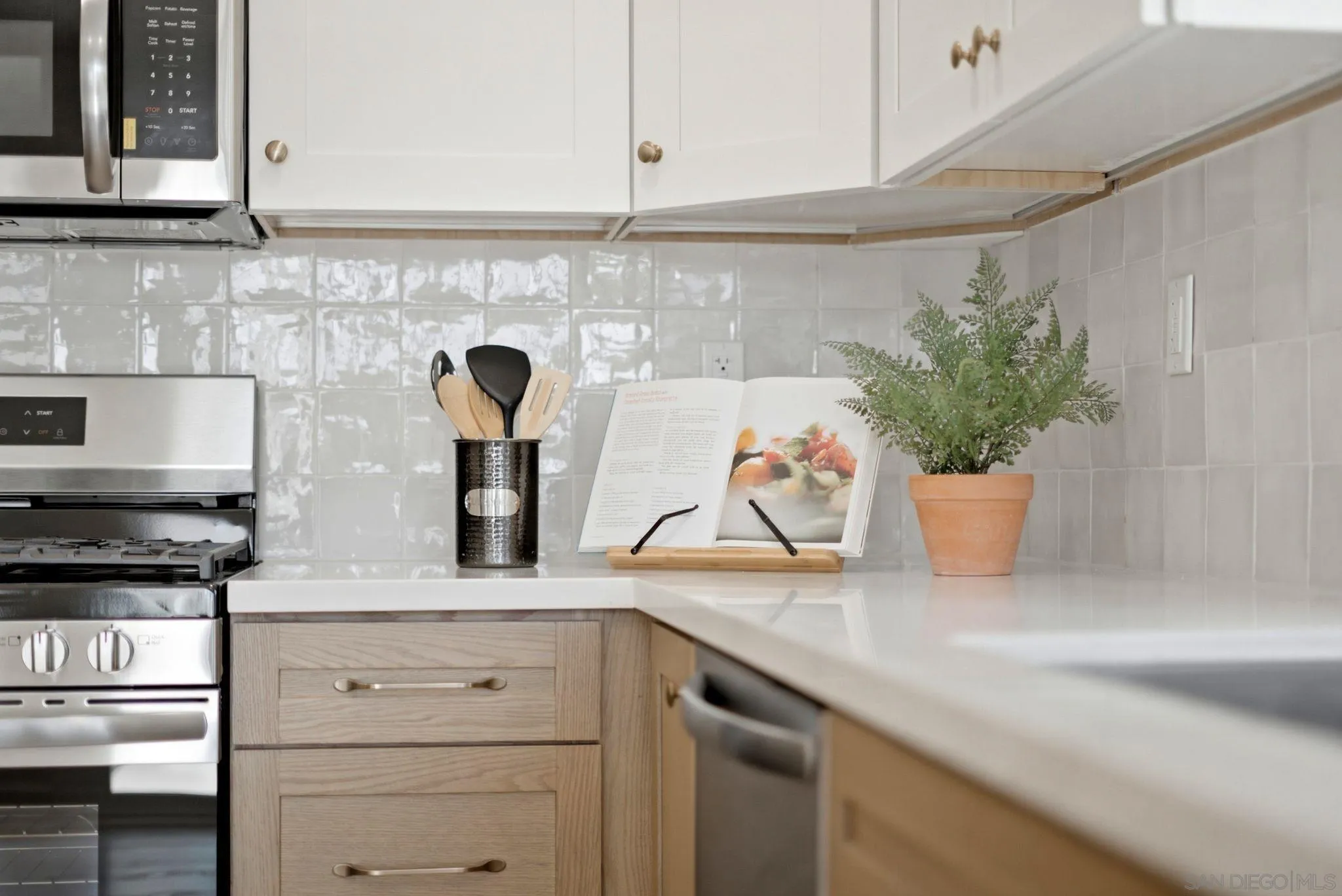 https://cdn.realtyfeed.com/cdn/127/260019076/4606fd1bb32fc6b71f822447df7bfdba.webp