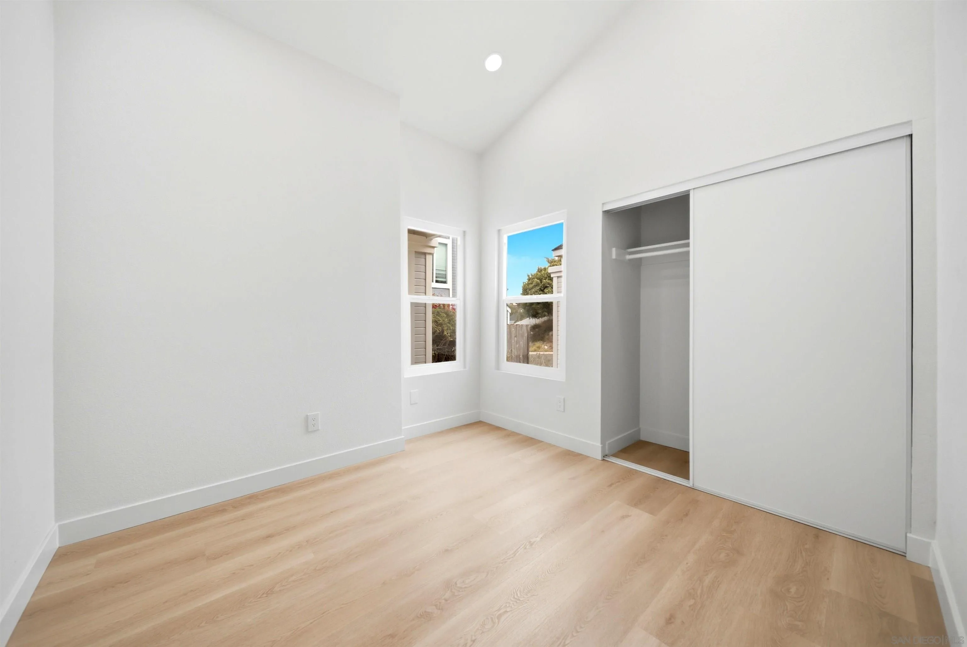 https://cdn.realtyfeed.com/cdn/127/260019076/ffed88e5560fda42d7fb03eea3da161d.webp