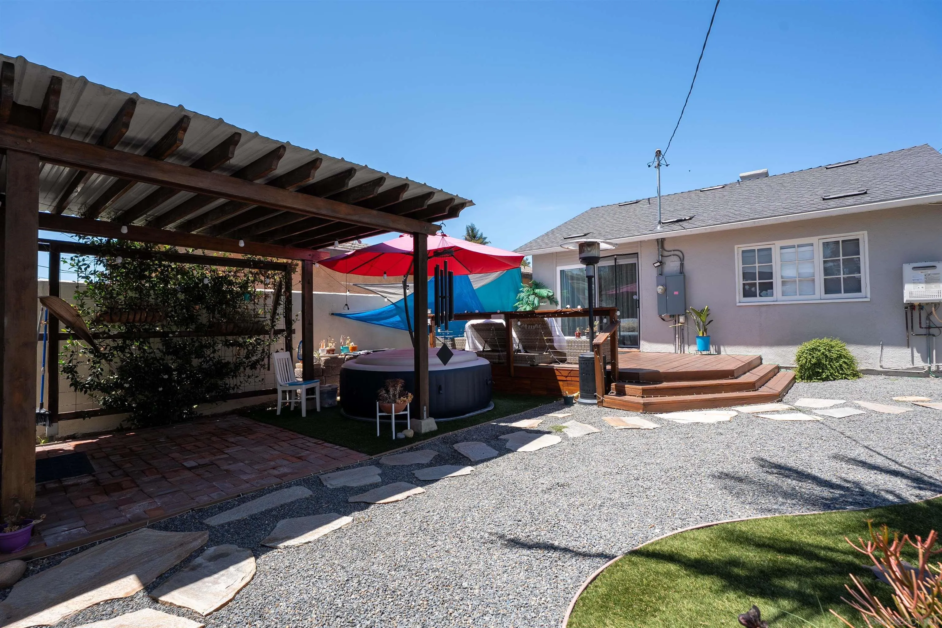 https://cdn.realtyfeed.com/cdn/127/260019081/2d117eac72d534663fcbd5d4a25d4822.webp