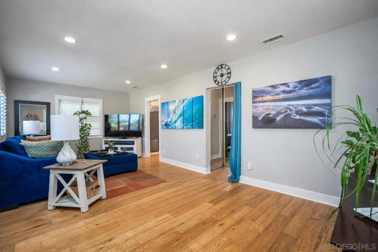 https://cdn.realtyfeed.com/cdn/127/260019081/c674e123f512a7dca2a791ede9c13bab.webp