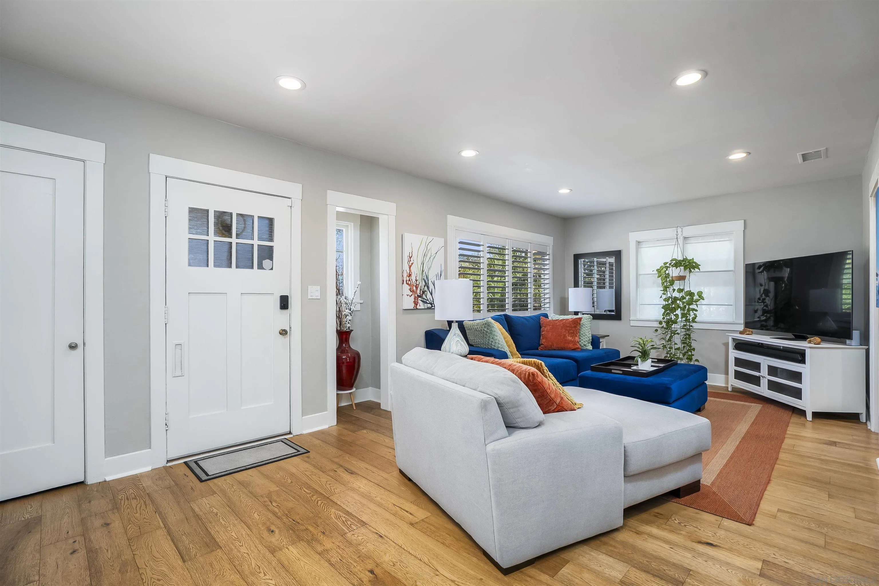 https://cdn.realtyfeed.com/cdn/127/260019081/f713fb62a9b090102b14b9a84613564e.webp