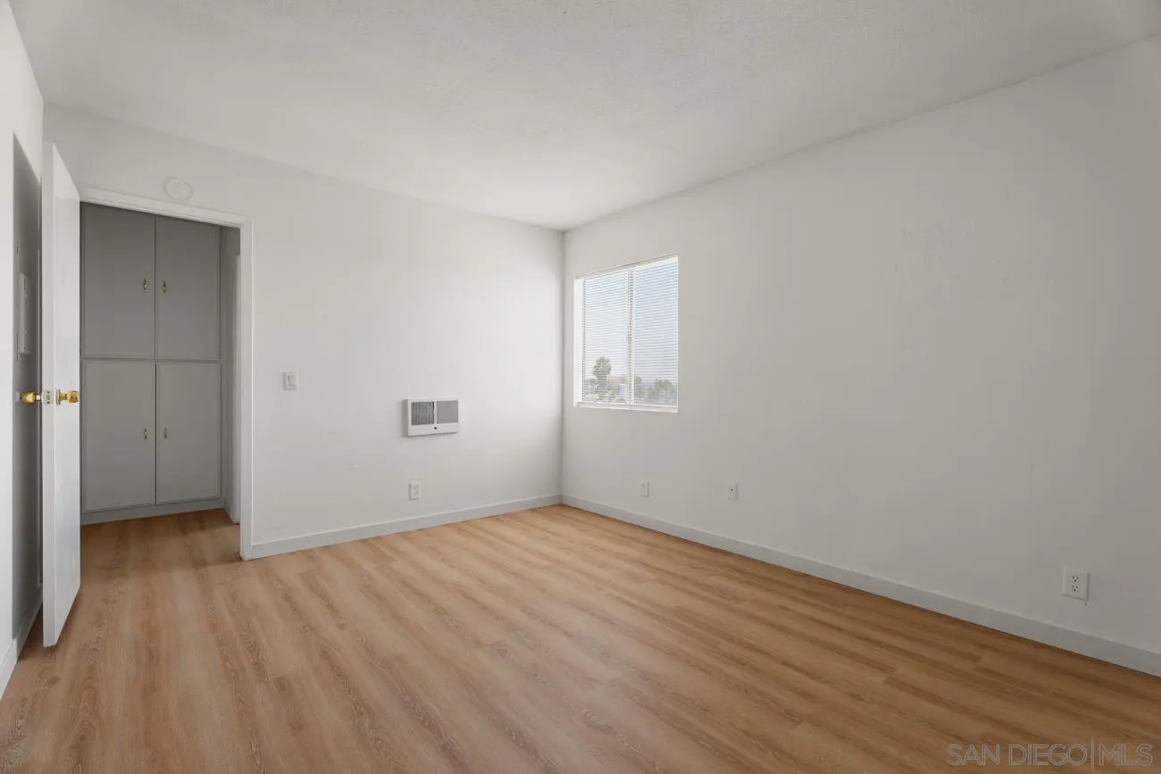 https://cdn.realtyfeed.com/cdn/127/260019084/0a7763a97f7647b9c68d37fa52f5ad42.webp