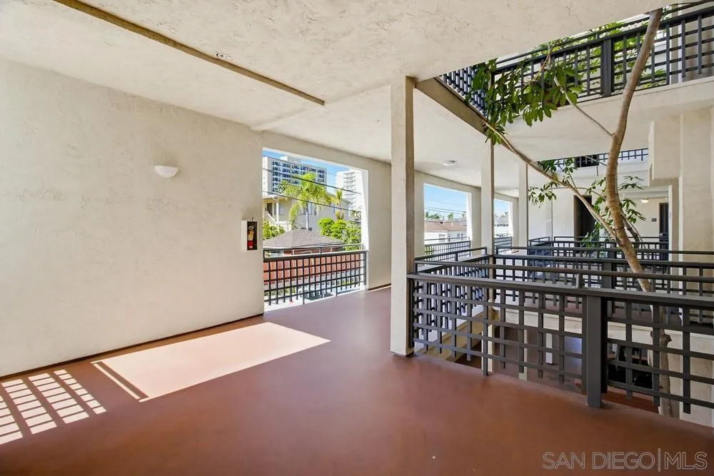 https://cdn.realtyfeed.com/cdn/127/260019085/7490ba3f29e1e946534266f3dffbc857.webp