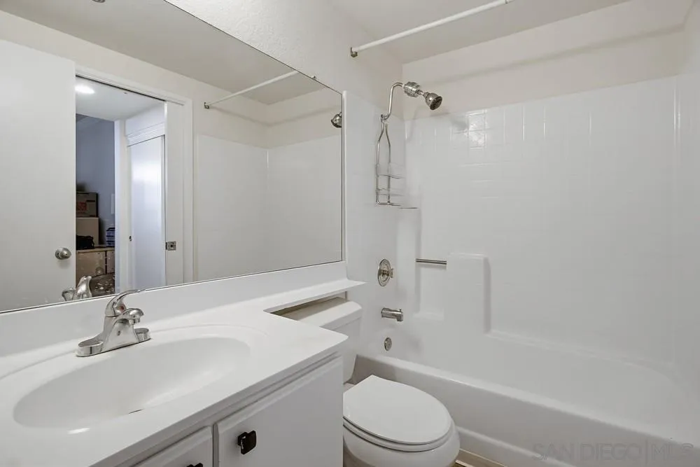 https://cdn.realtyfeed.com/cdn/127/260019085/7d5613f528d7ba39cbddcb4c52f38cce.webp