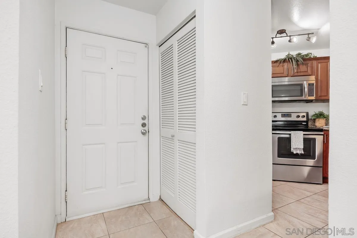 7565 Charmant Dr Unit 417, San Diego, CA 92122 - Photo 5 of 54, San Diego, CA
