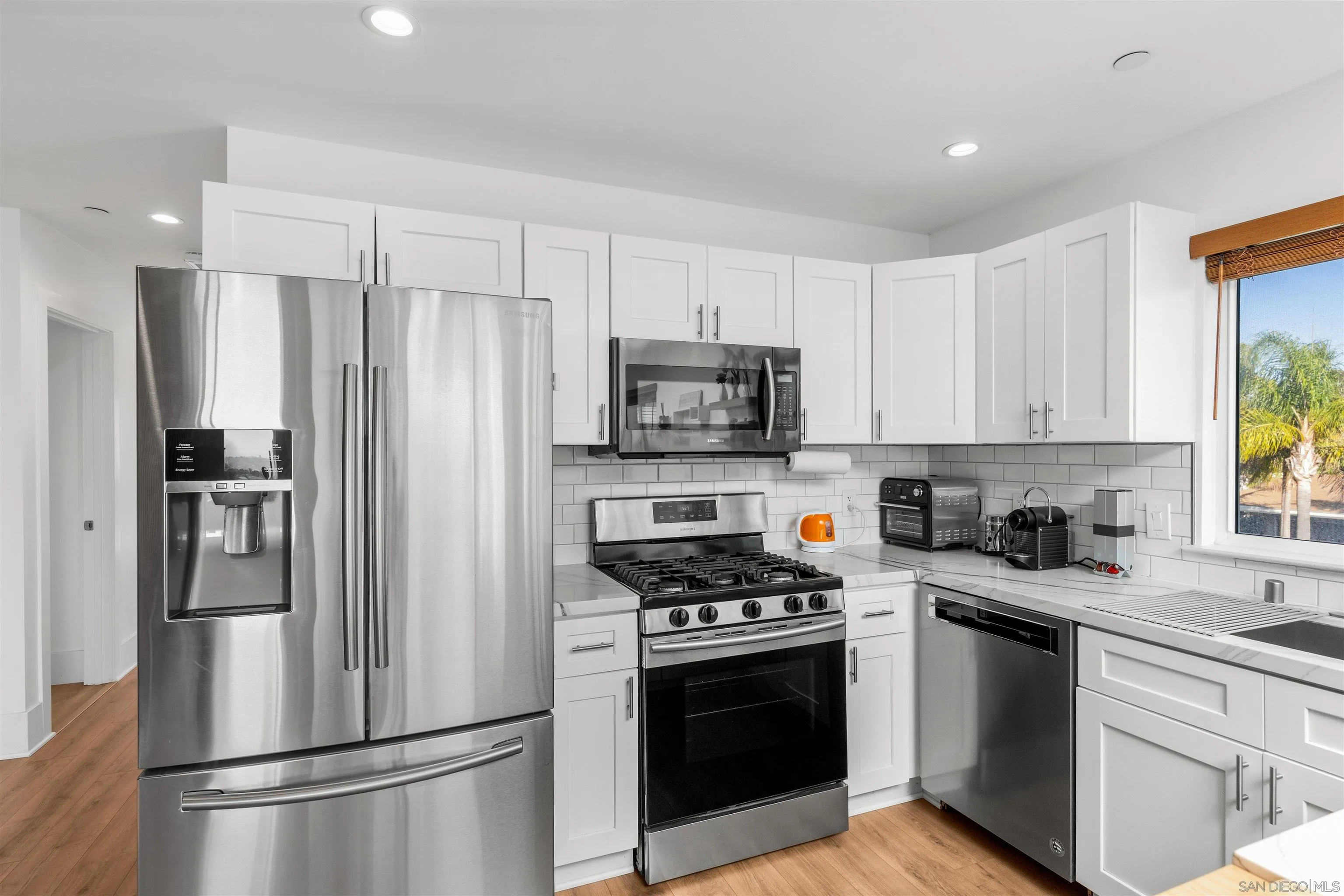 https://cdn.realtyfeed.com/cdn/127/260019091/27a52a9ab4503d766ab3327d72a859d2.webp