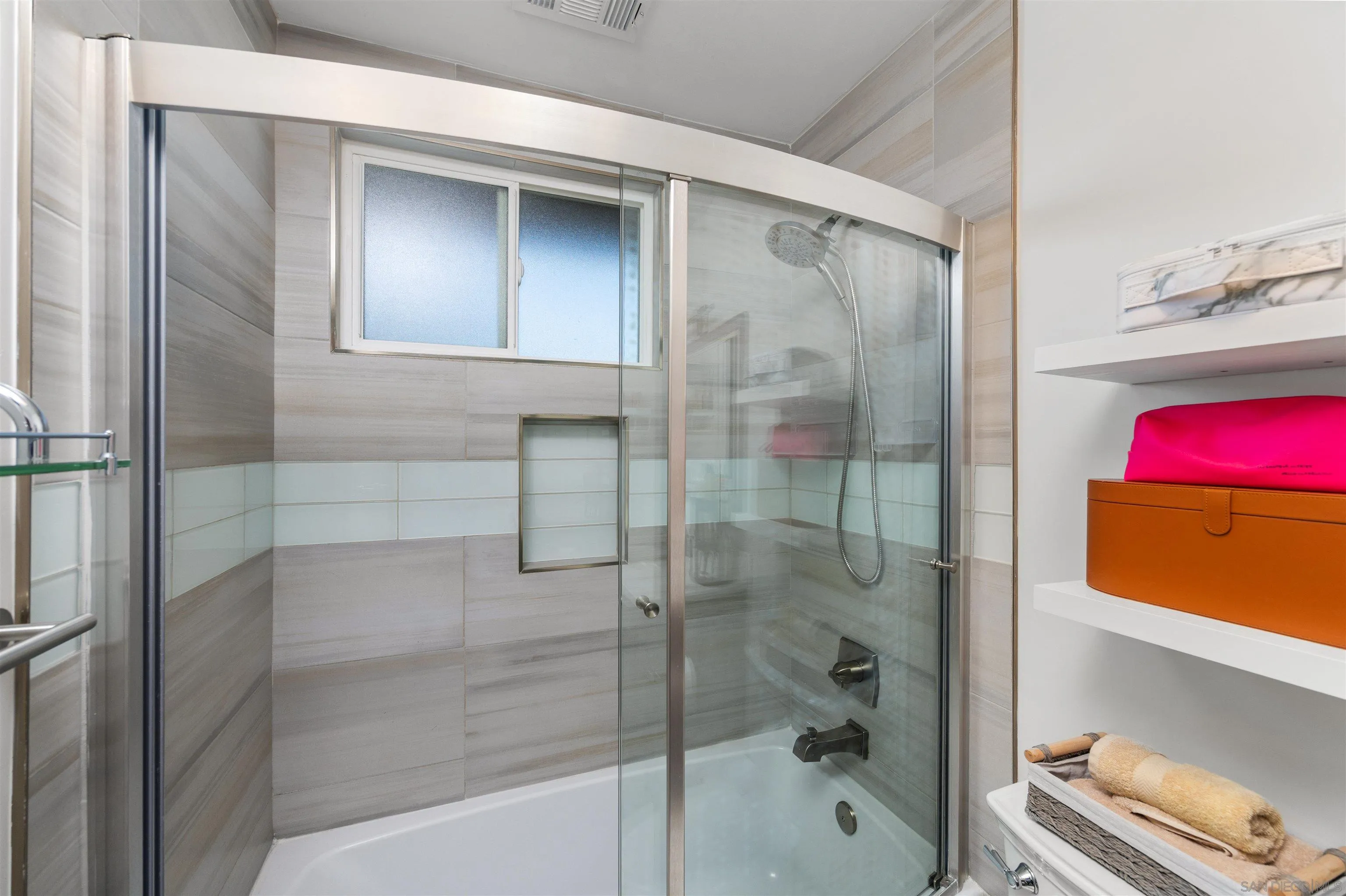 https://cdn.realtyfeed.com/cdn/127/260019091/75d428285a862fae9ac50091e7491f95.webp