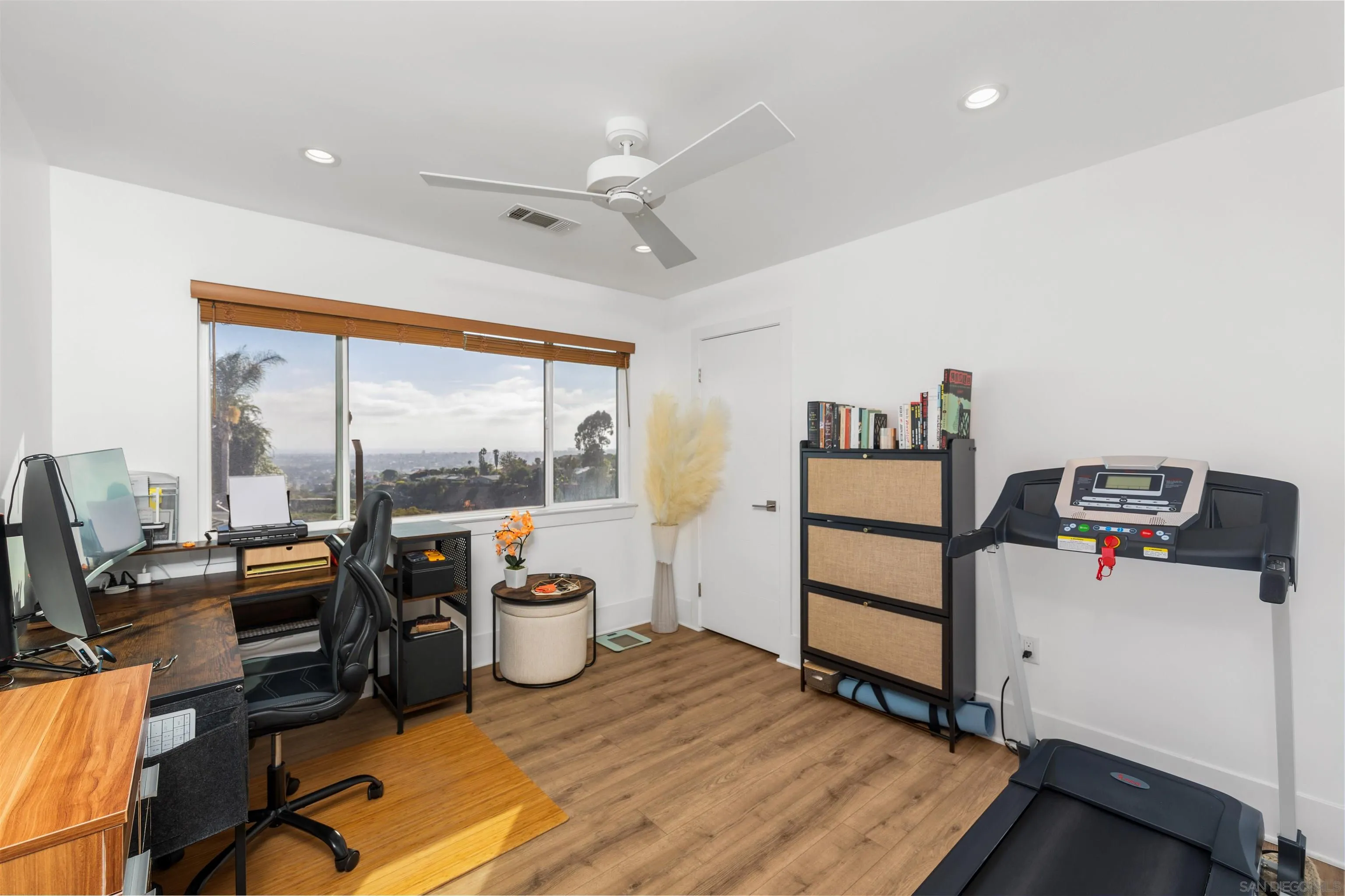 https://cdn.realtyfeed.com/cdn/127/260019091/8cdefb37f9bea0eddeb68a609c8edec9.webp