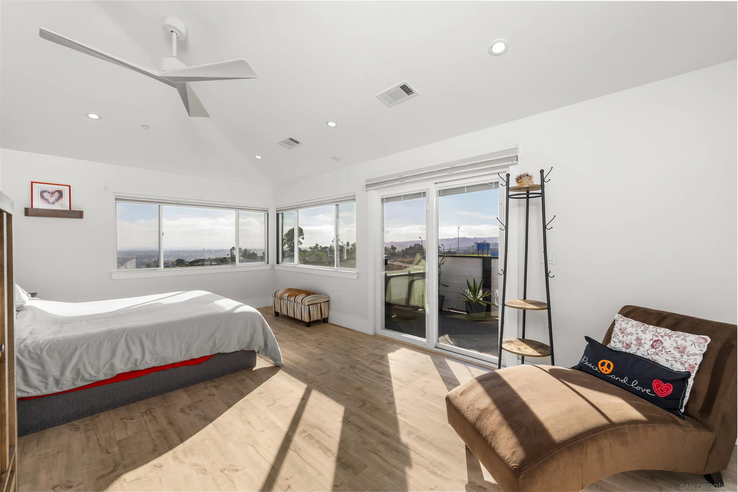 https://cdn.realtyfeed.com/cdn/127/260019091/e06276eb9896616a485c35ca6930c71c.webp
