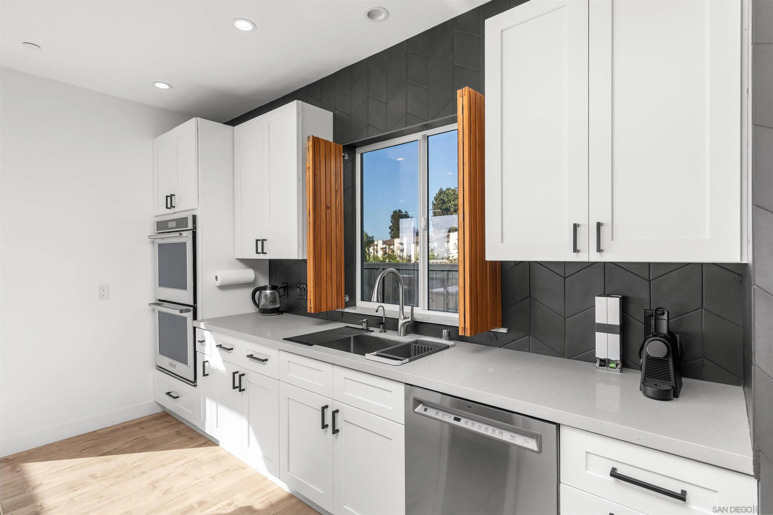 https://cdn.realtyfeed.com/cdn/127/260019091/f95eeee8f5d491bfb2587a24b0fedad0.webp
