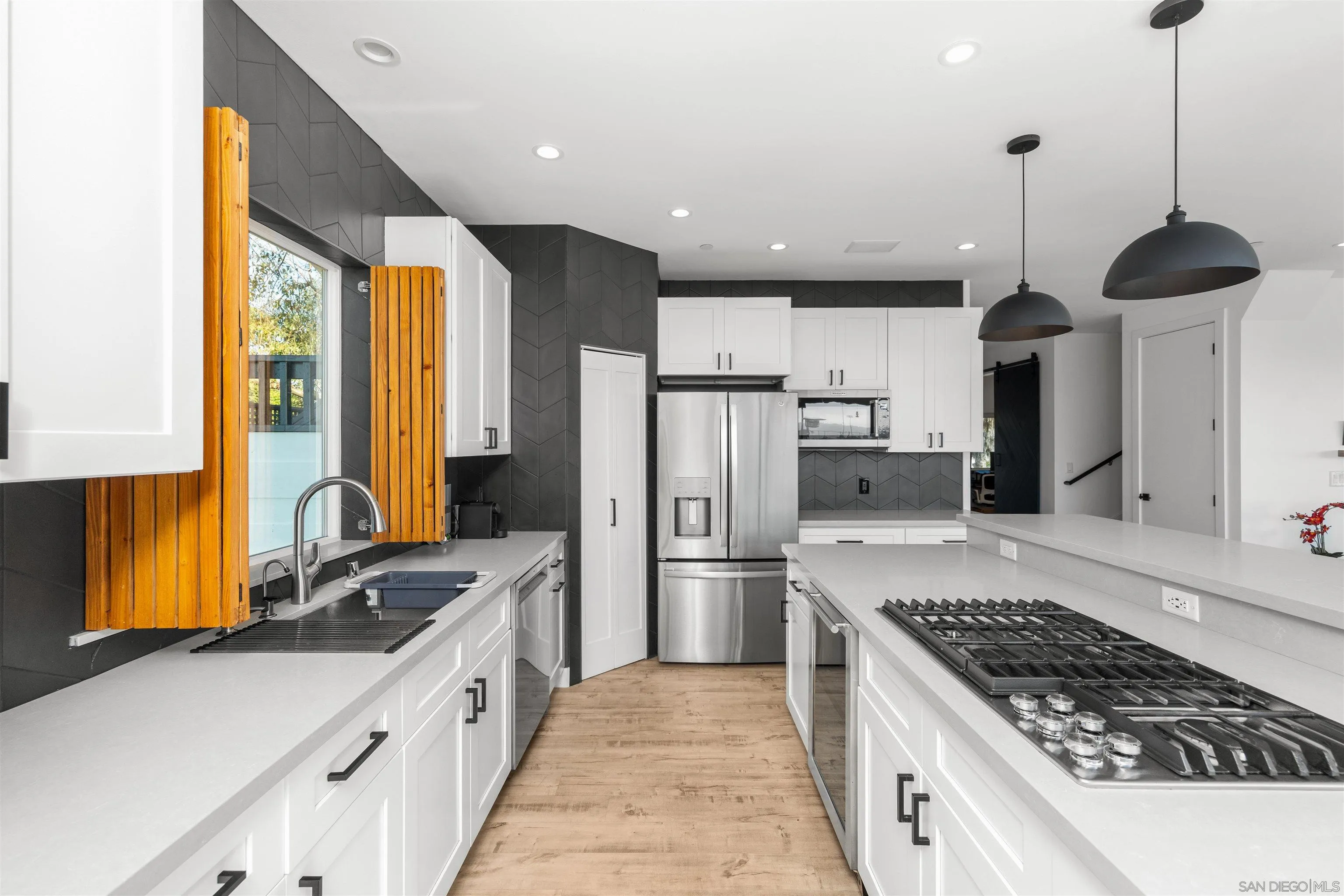 https://cdn.realtyfeed.com/cdn/127/260019091/fd924b5fb5b2c4a2f4b87195babaf507.webp