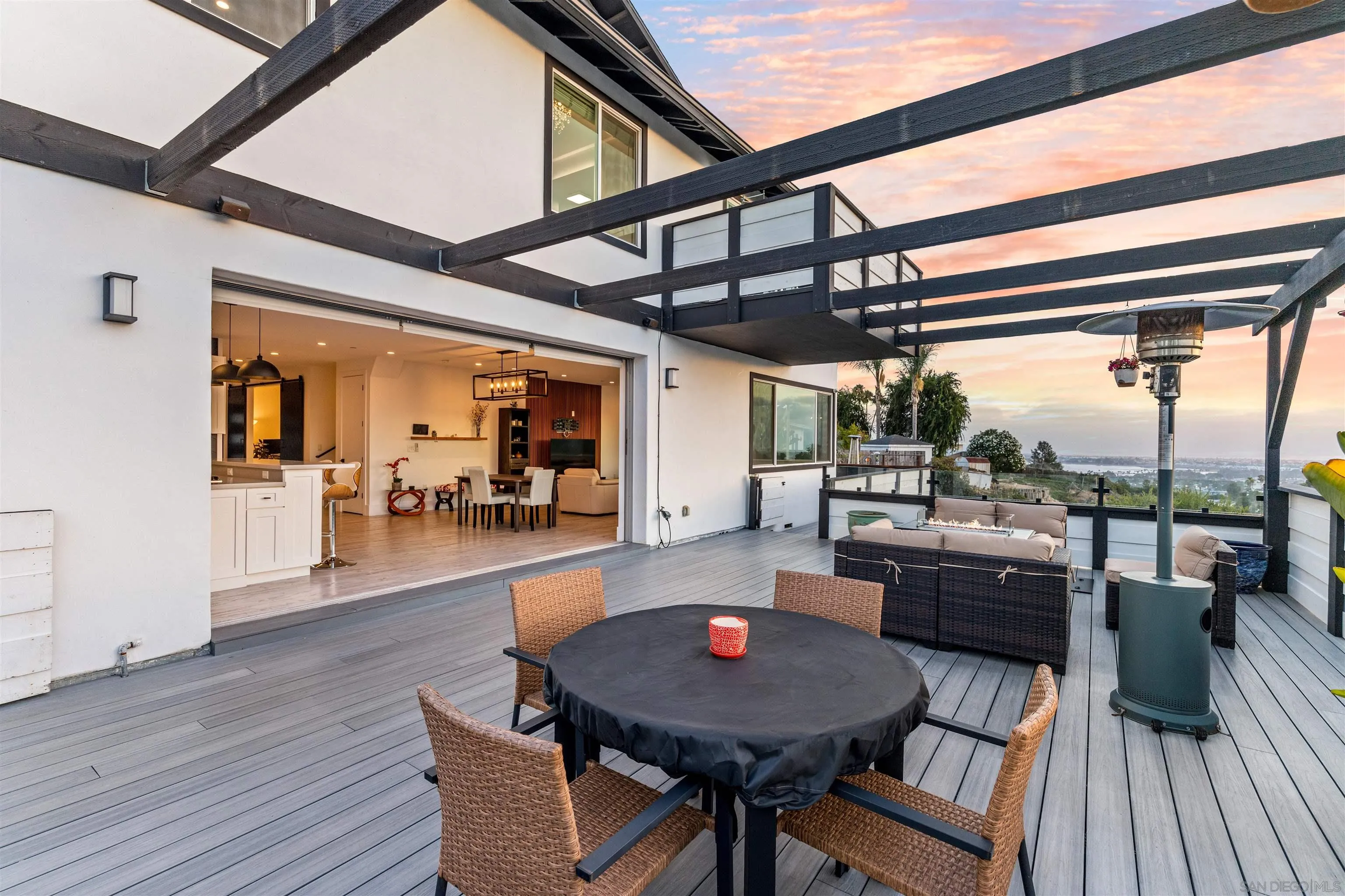 https://cdn.realtyfeed.com/cdn/127/260019091/ff39212111684a6f587c9140bfa3efcb.webp