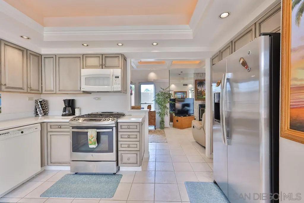 https://cdn.realtyfeed.com/cdn/127/260019094/ec3a482fc30563cff940d866edc73556.webp