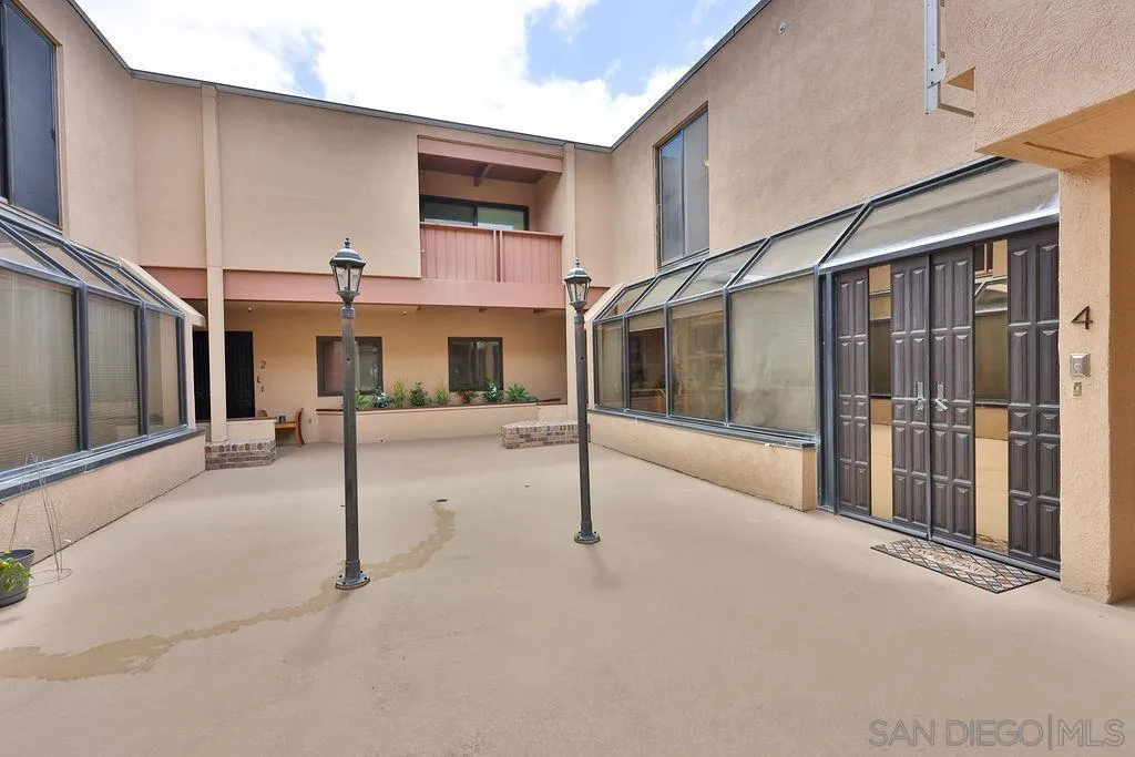 https://cdn.realtyfeed.com/cdn/127/260019094/f1450e76bdf84de541d4e67fcbcc8cf8.webp