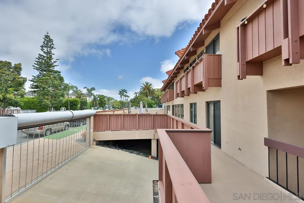 https://cdn.realtyfeed.com/cdn/127/260019094/fe945062d00fc48df77fdf48146afa9c.webp