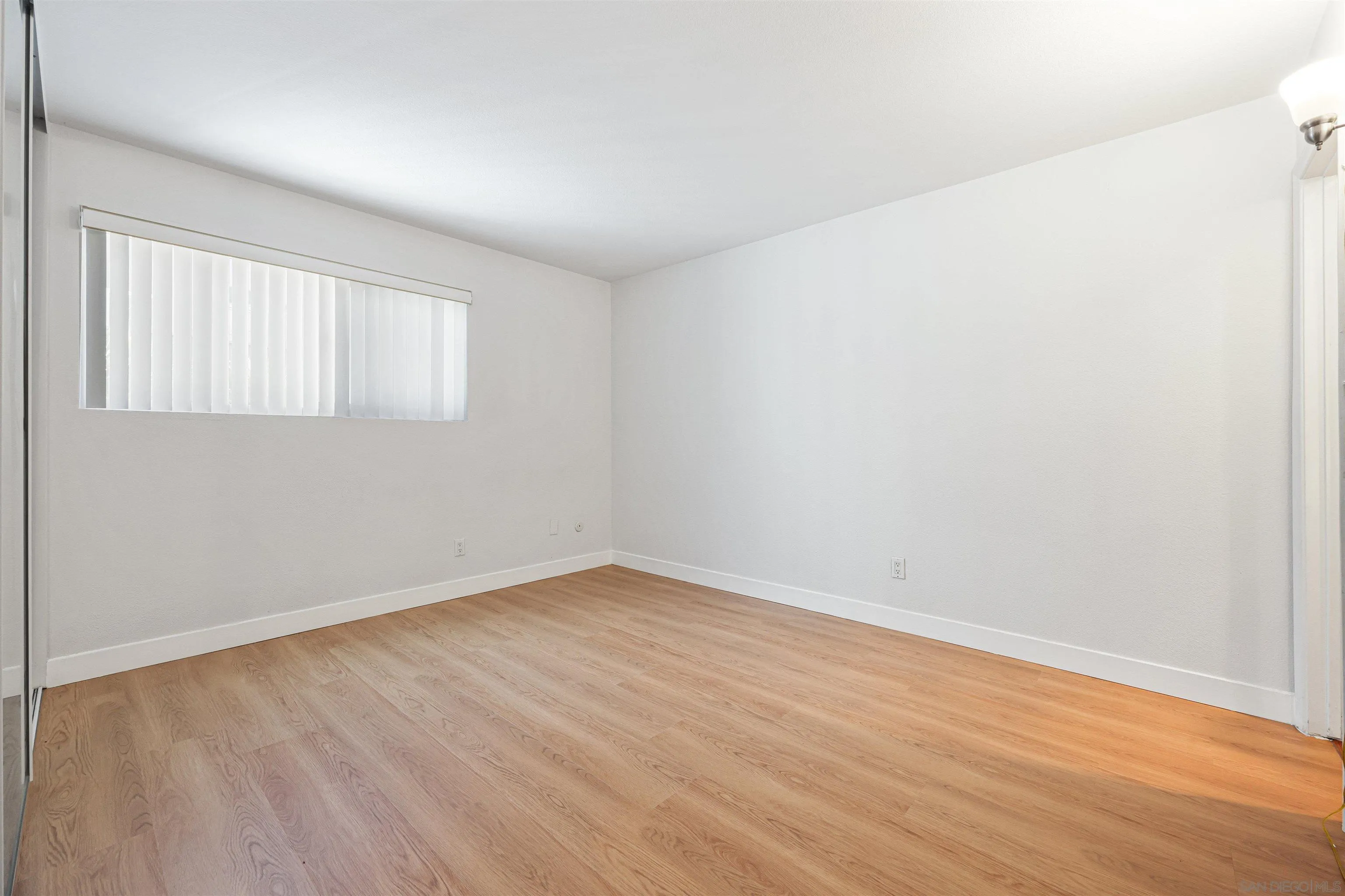 Photo #12: 2600191 Listing: Photo #12