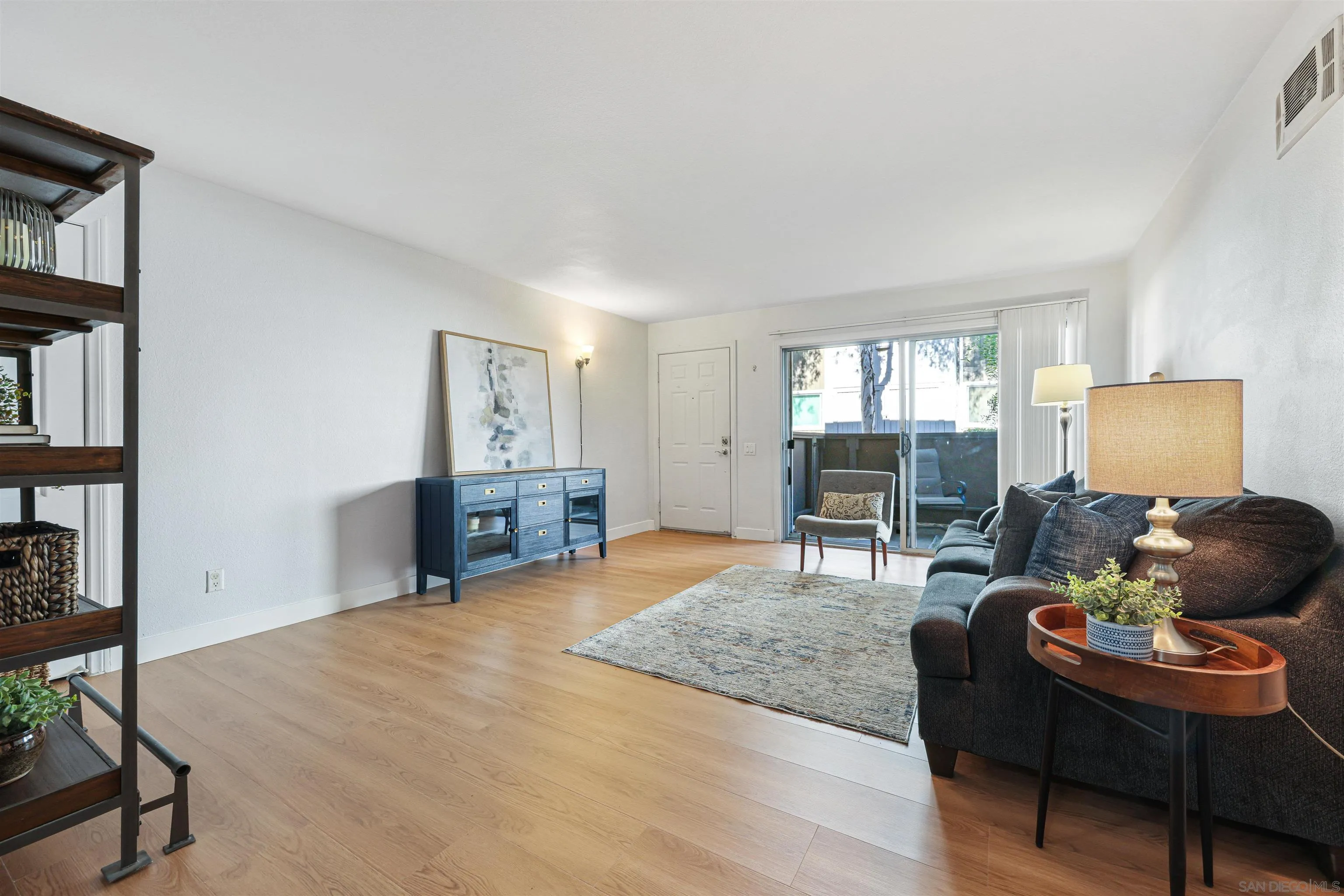 Photo #5: 2600191 Listing: Photo #5