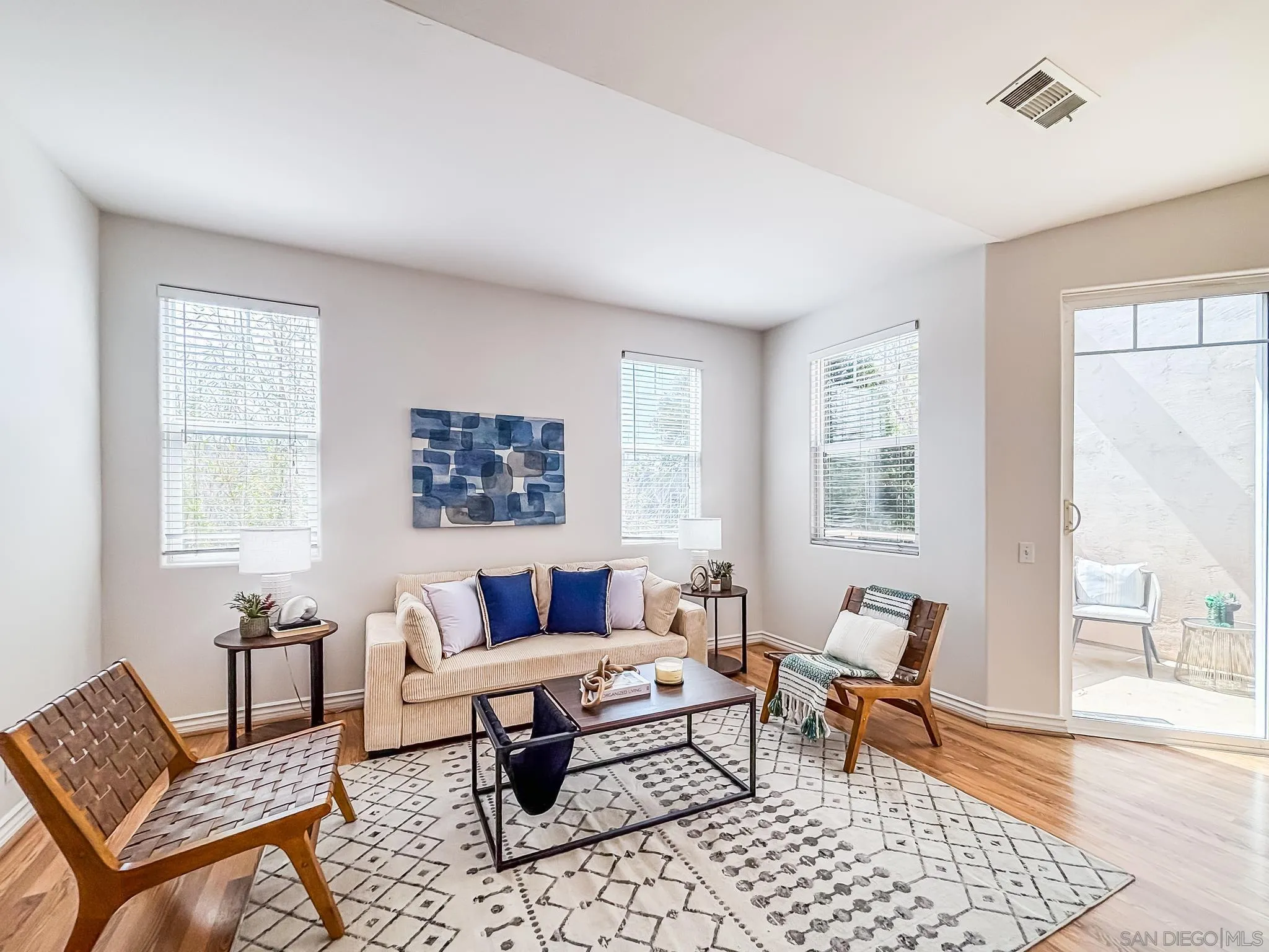 https://cdn.realtyfeed.com/cdn/127/260019101/46b6843e64bef814fb21ea49663f5eda.webp