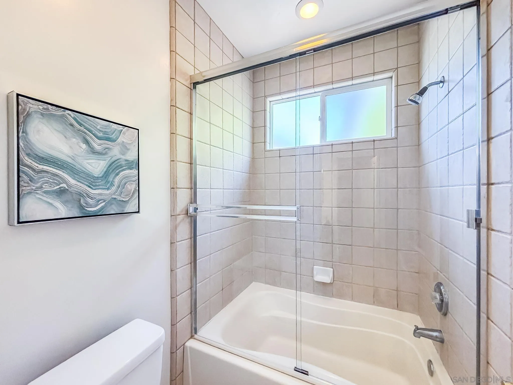 Photo #32: 260019101 Listing: Photo #32