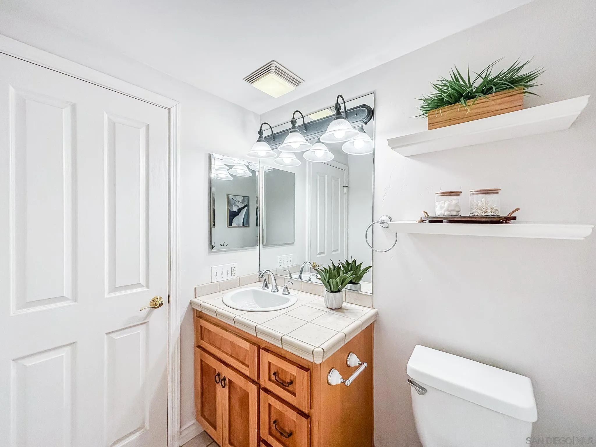 Photo #33: 260019101 Listing: Photo #33