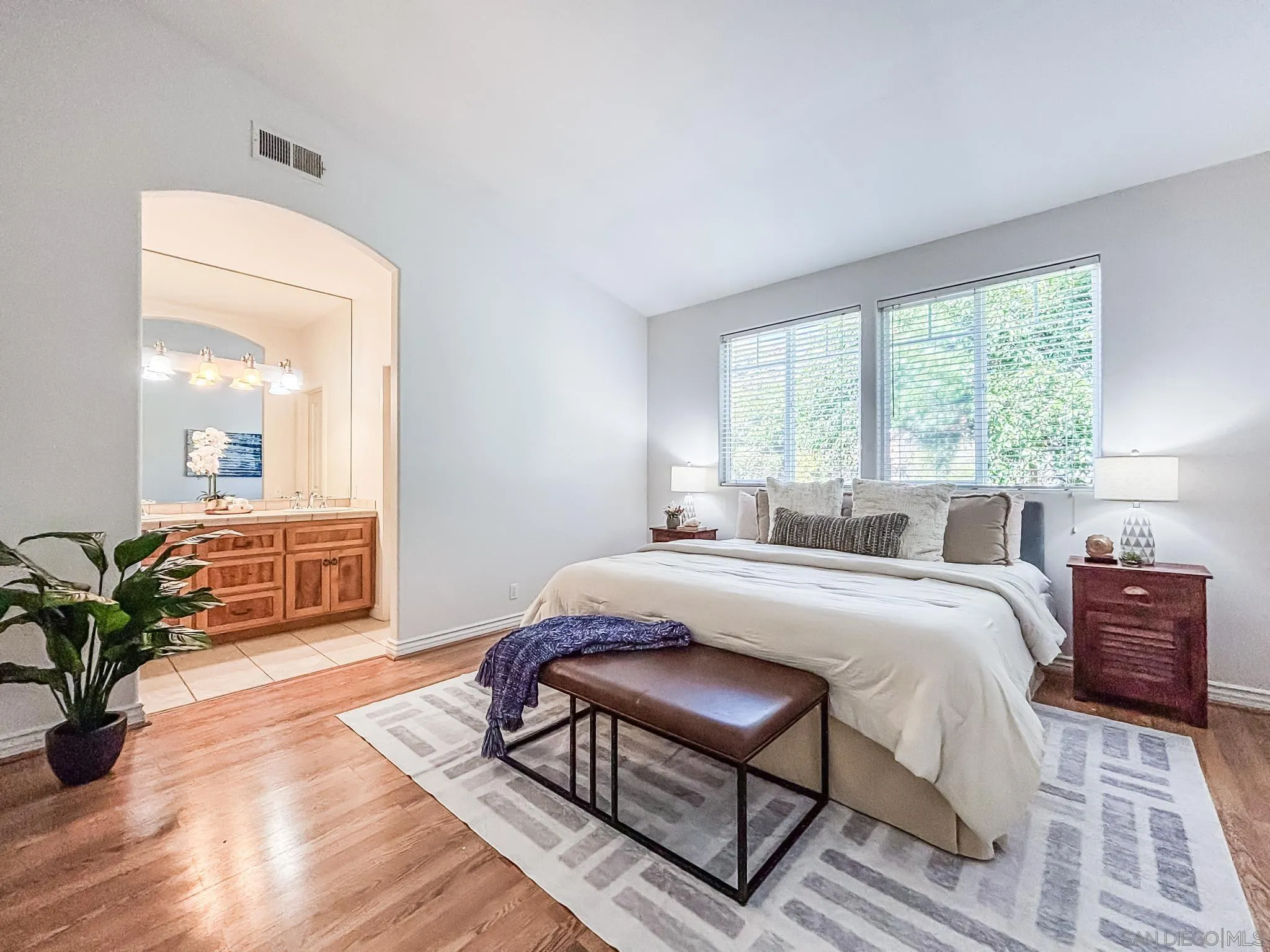 Photo #28: 260019101 Listing: Photo #28