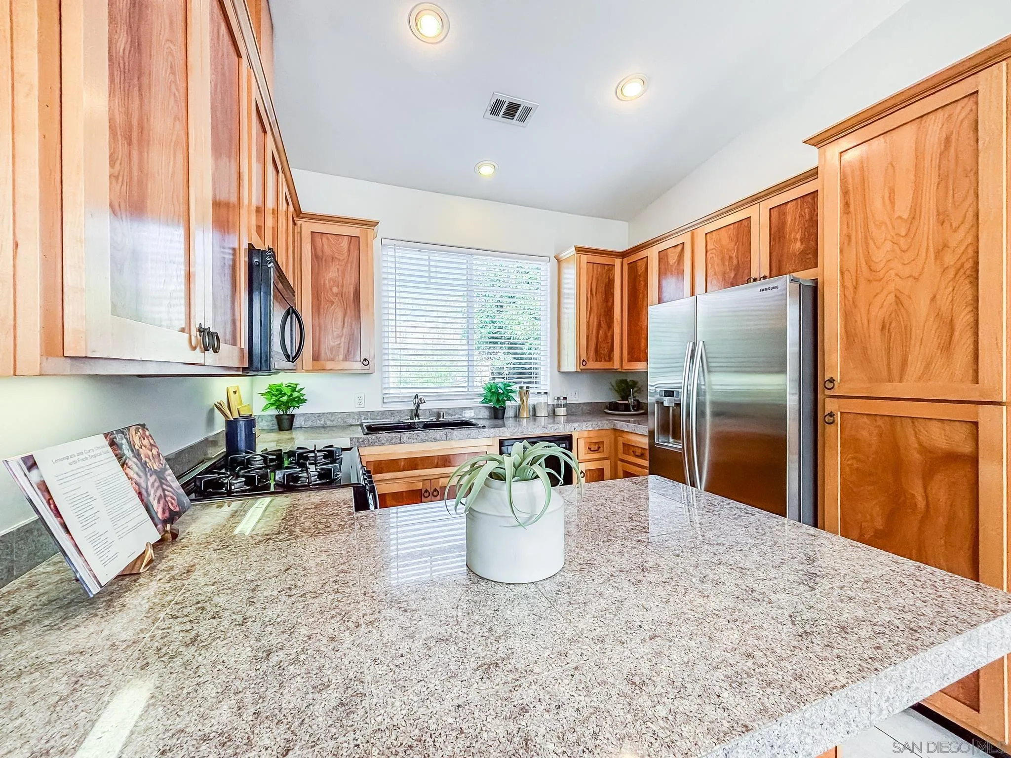 Photo #20: 260019101 Listing: Photo #20