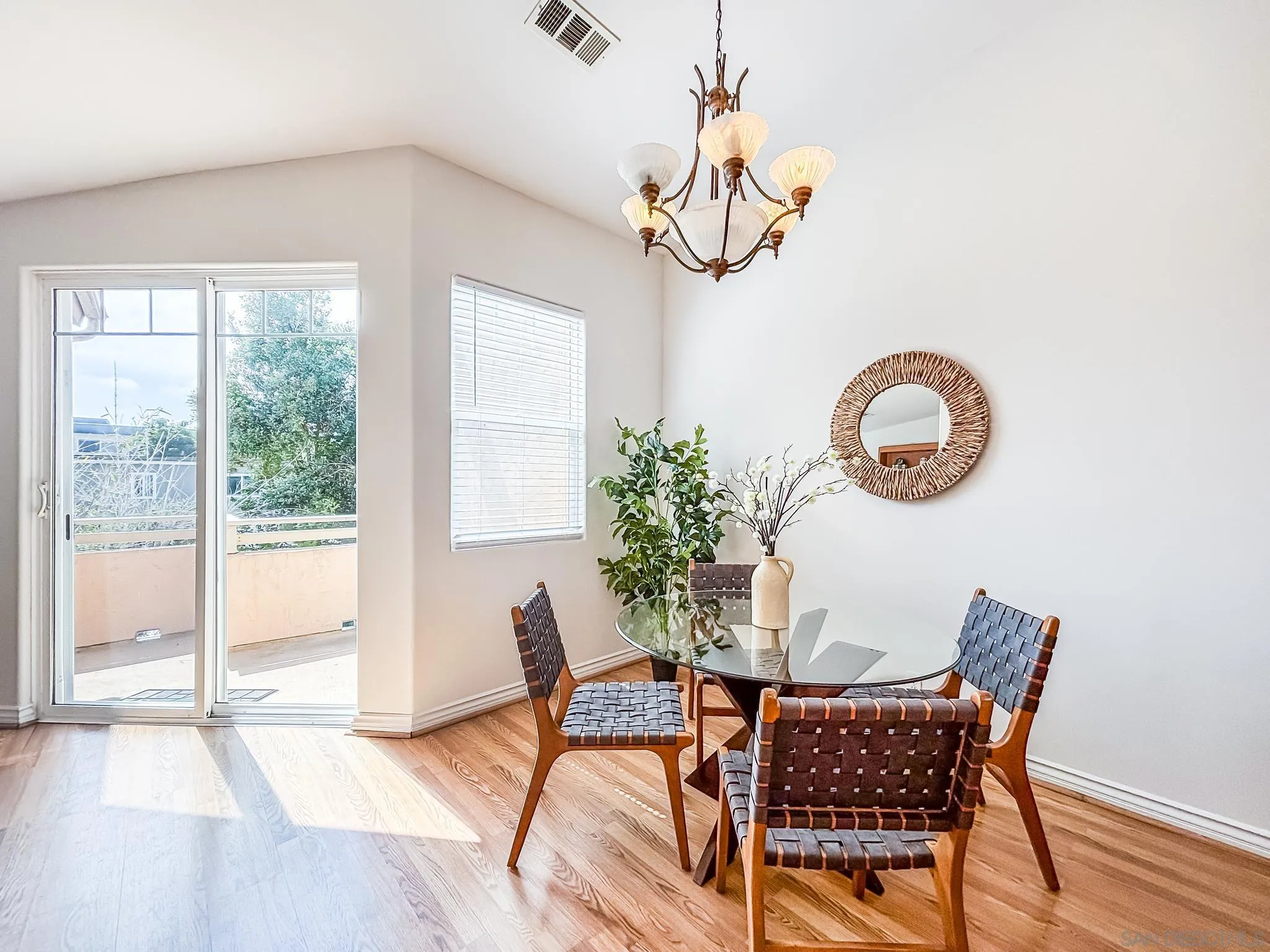 https://cdn.realtyfeed.com/cdn/127/260019101/b1ac3662055cedb1b7e1acedb536ceff.webp