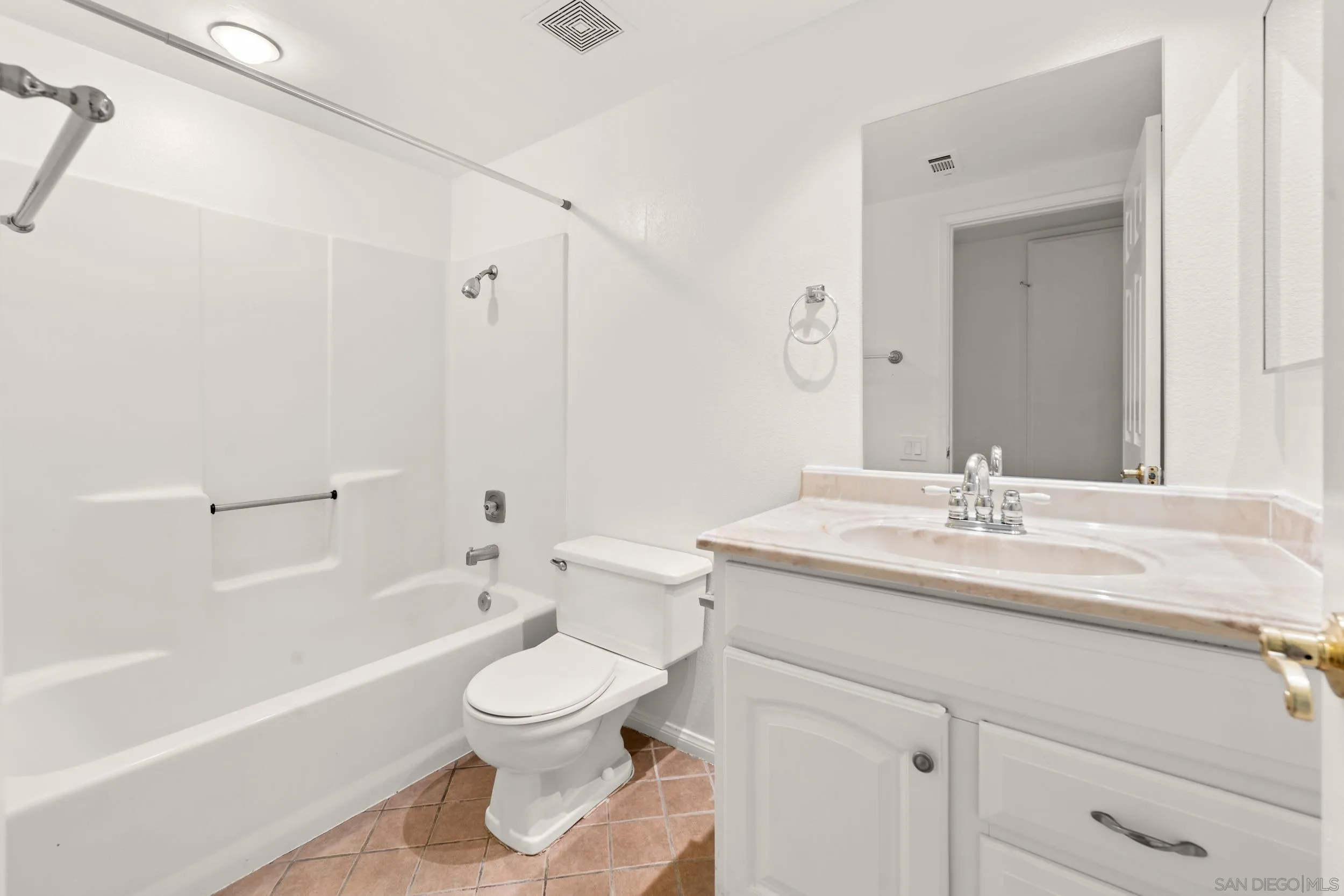 https://cdn.realtyfeed.com/cdn/127/260019102/de507d9bde17eab9f267dc0e10773289.webp