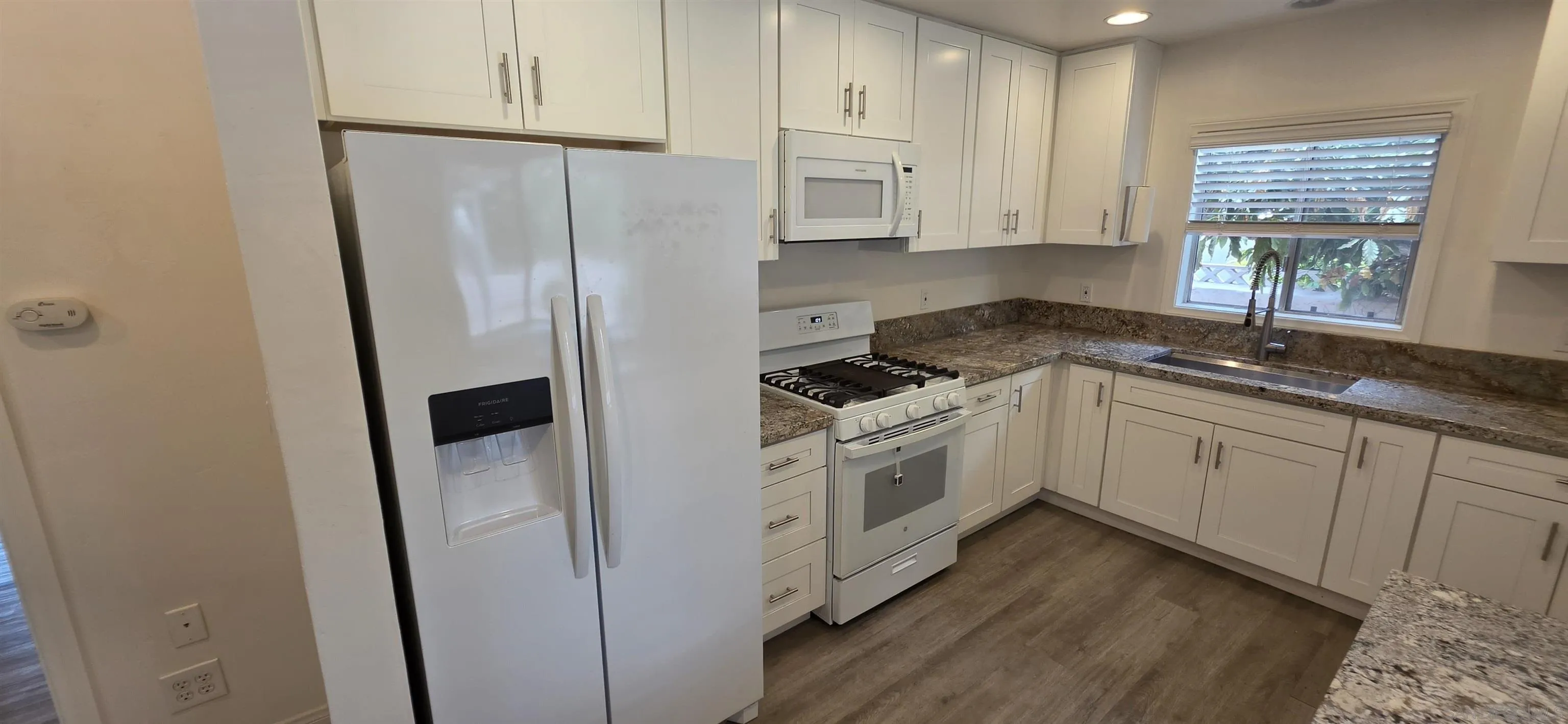 https://cdn.realtyfeed.com/cdn/127/260019104/1d4ac68155d5bd640f314239cc6492ff.webp