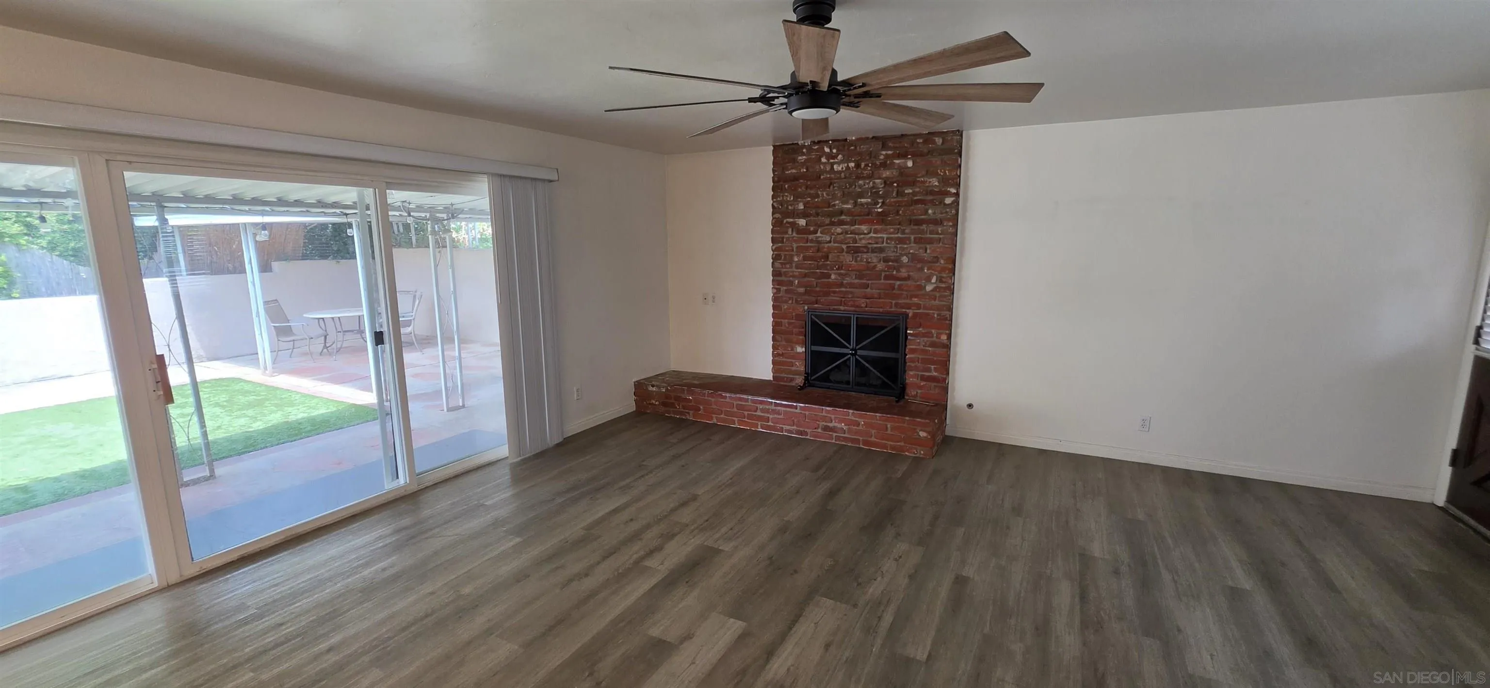 https://cdn.realtyfeed.com/cdn/127/260019104/5c07f19b03ea9fd4f02a57955fb5b2b4.webp
