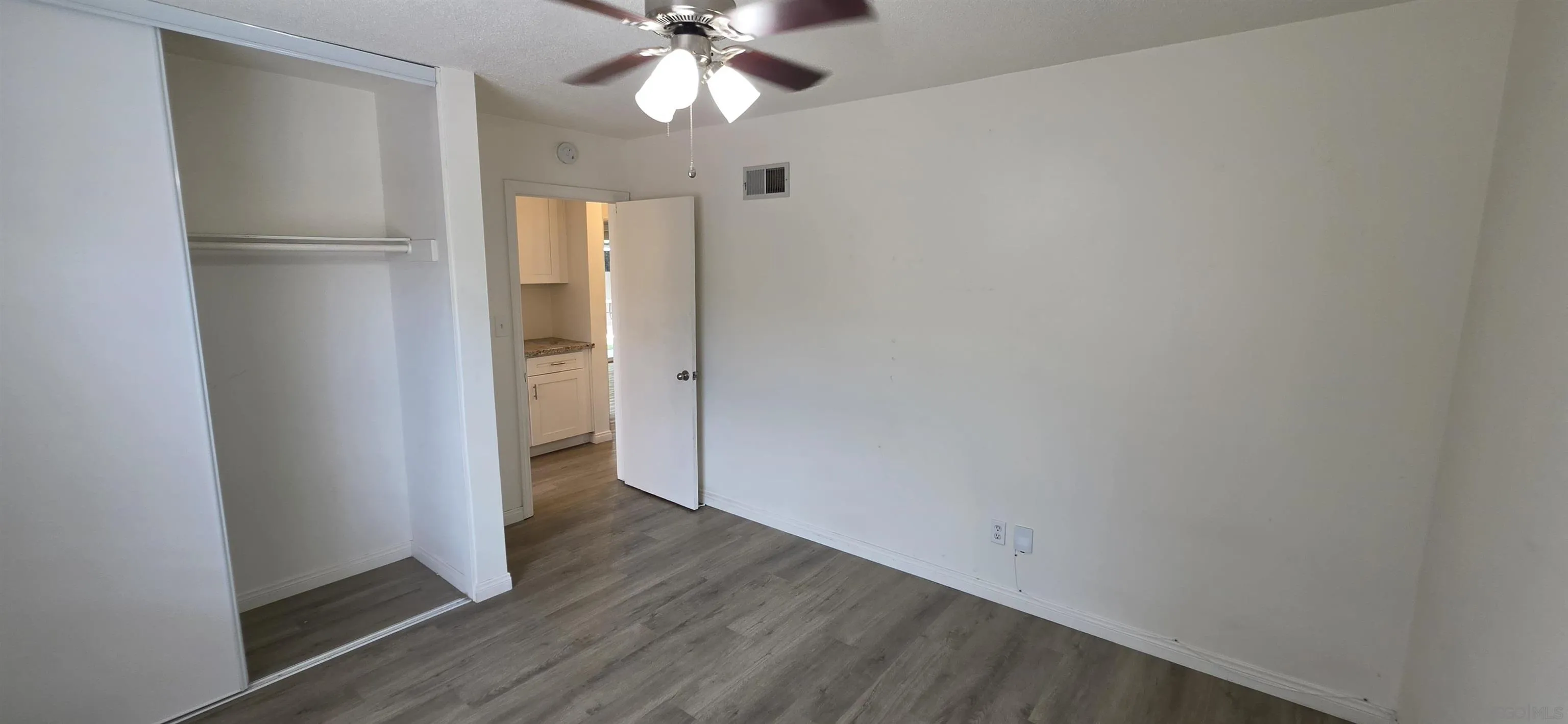 https://cdn.realtyfeed.com/cdn/127/260019104/736b8e7ea9ce3cf7ed40795e442479ea.webp