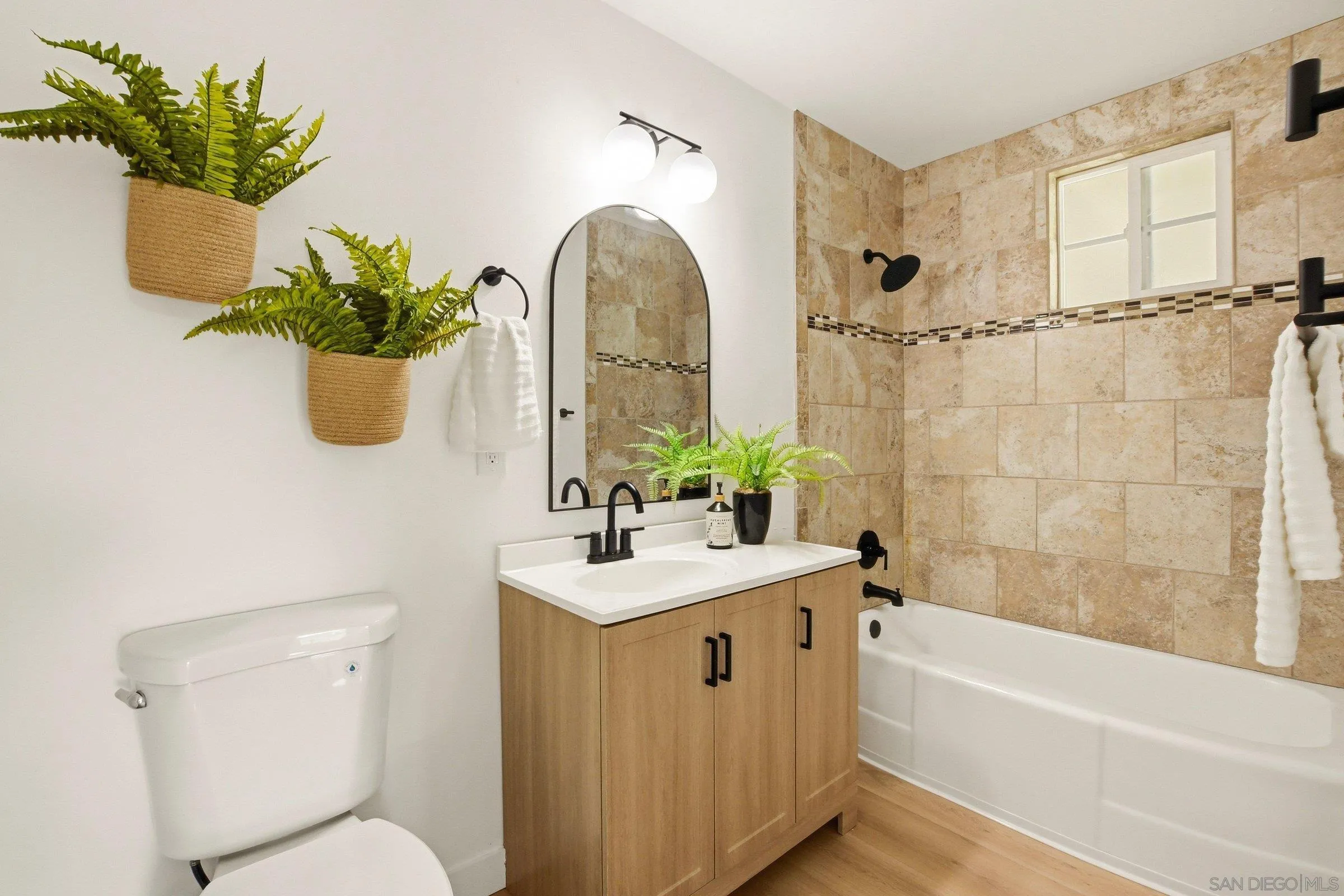https://cdn.realtyfeed.com/cdn/127/260019106/6d6259311329fa6e6b891f29b3fd2493.webp