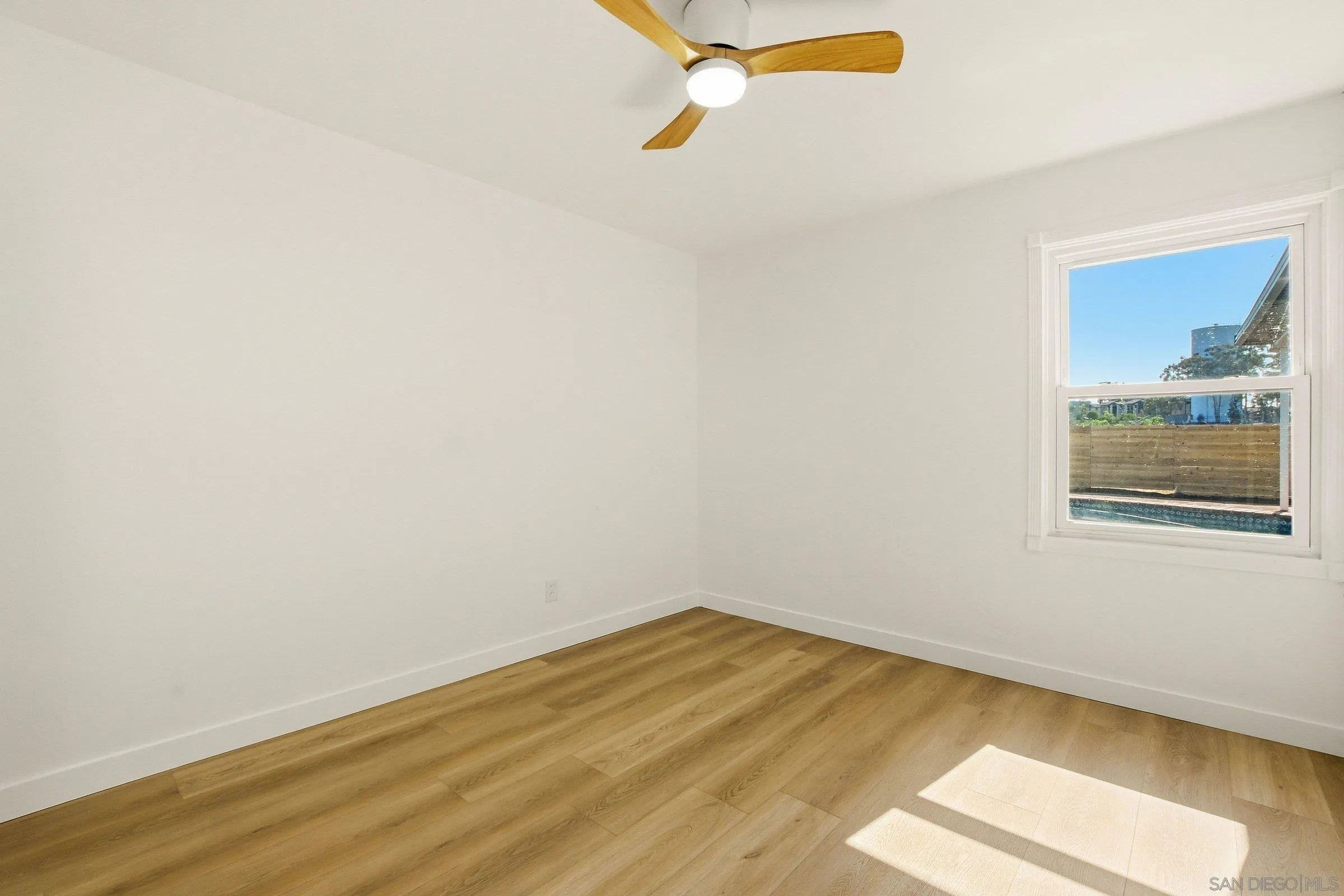 https://cdn.realtyfeed.com/cdn/127/260019106/71cde114677d829b6f03fba3c5e75adc.webp
