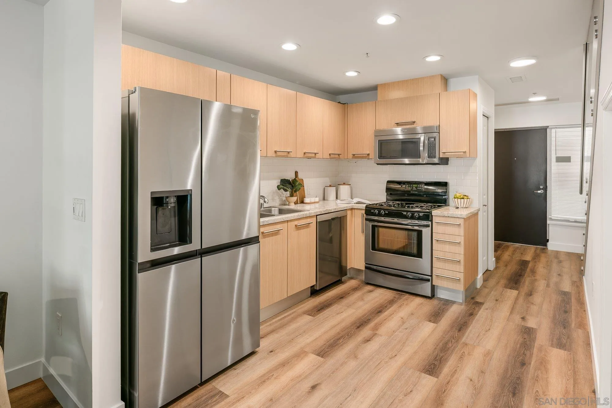 825 W Beech Unit 101, San Diego, CA 92101 - Photo 4 of 51, San Diego, CA