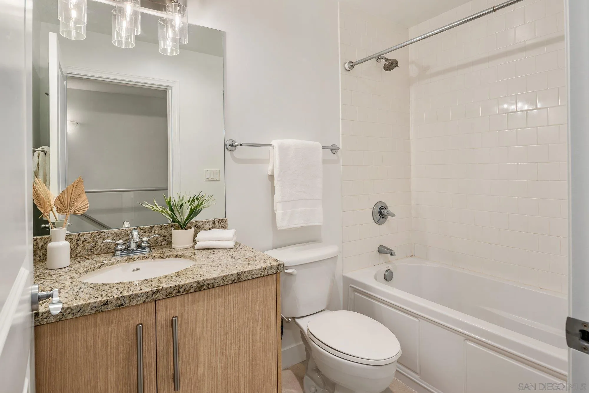Photo #32: 260019108 Listing: Photo #32