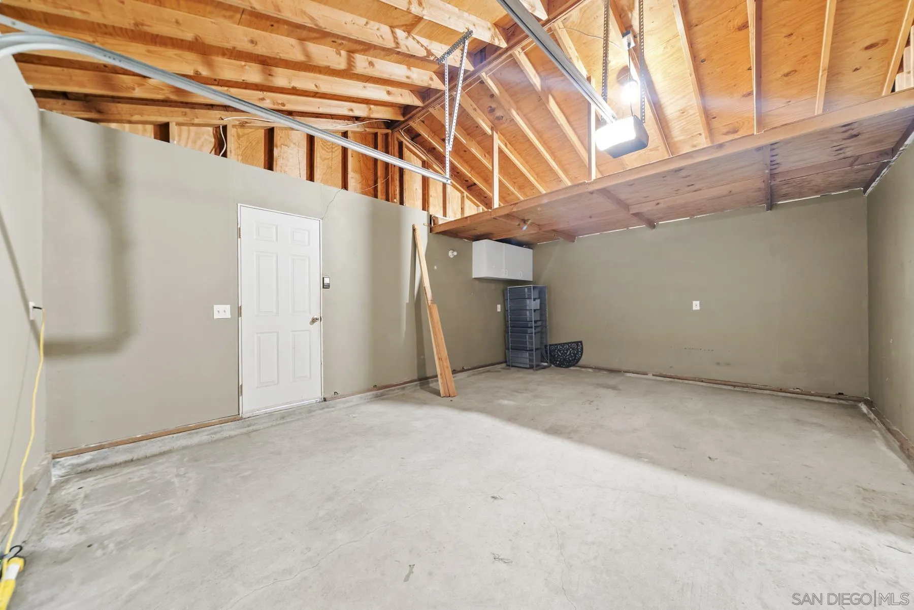 https://cdn.realtyfeed.com/cdn/127/260019113/81e24934873a929cfd81fe5385521295.webp